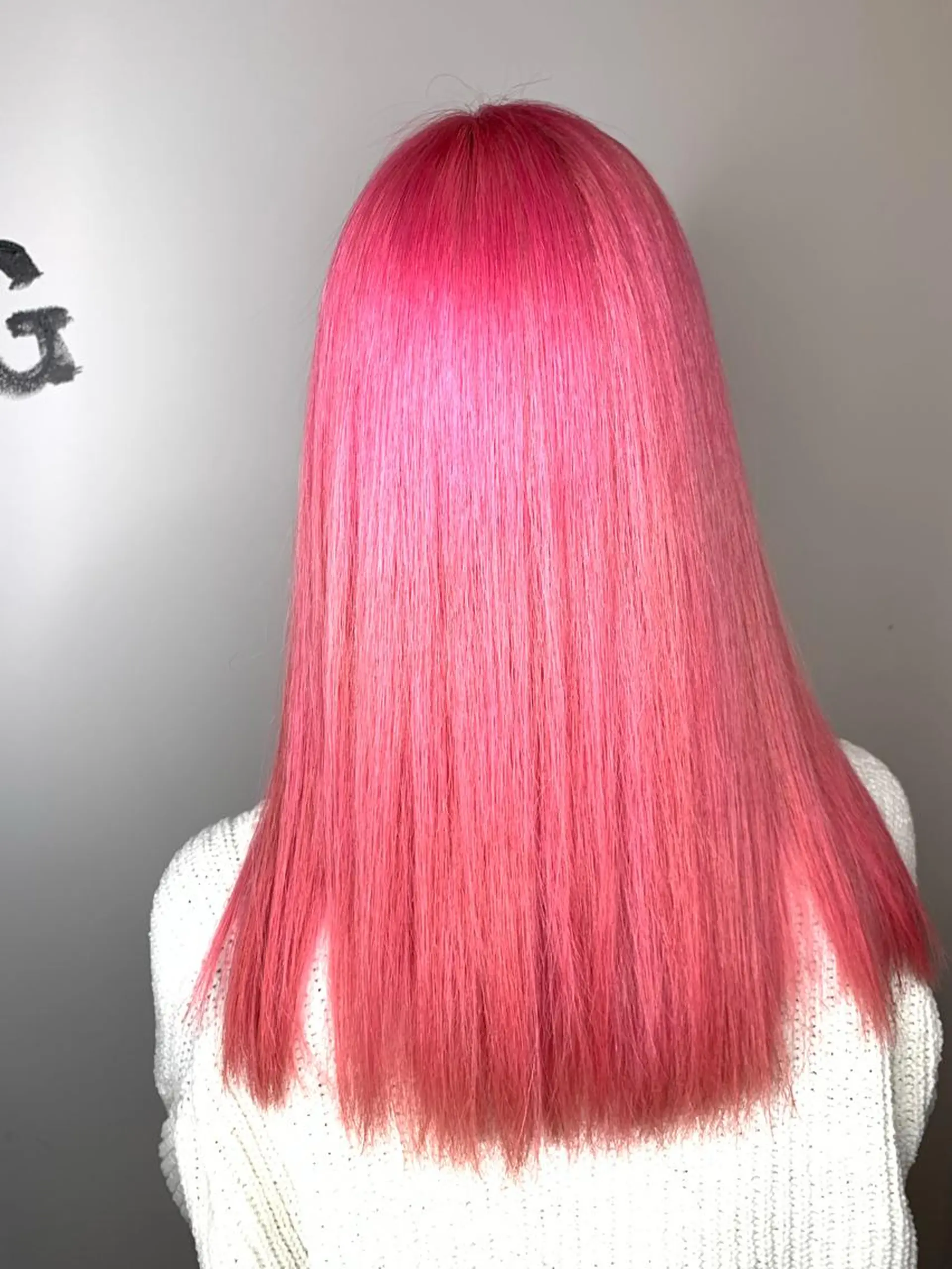 ミディアム カラー ブリーチ ピンクカラー ヘアカラー トリートメント 小笠原 菜緒のヘアスタイル