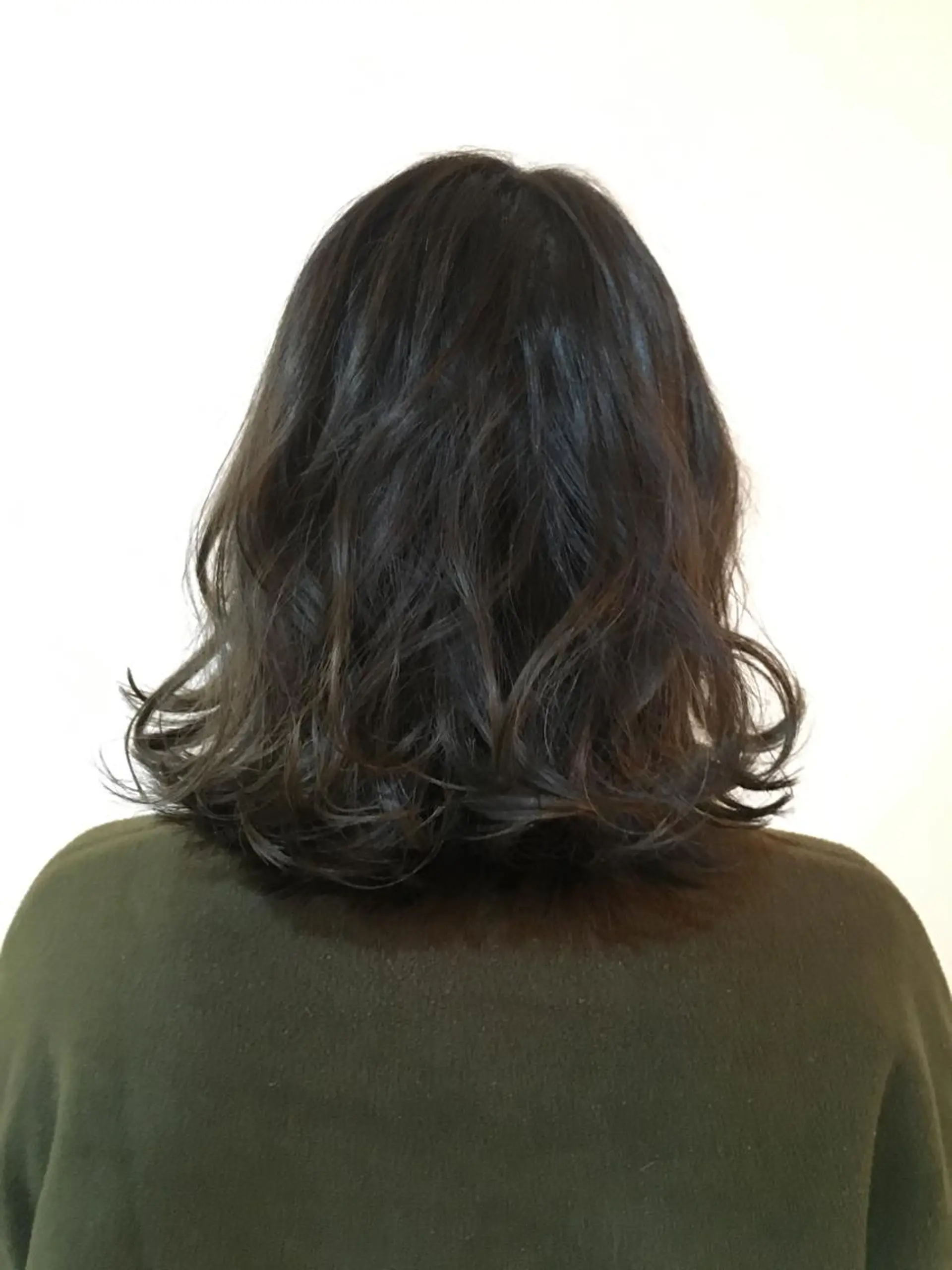 ミディアム oceano🌎小林 穂乃花のヘアスタイル