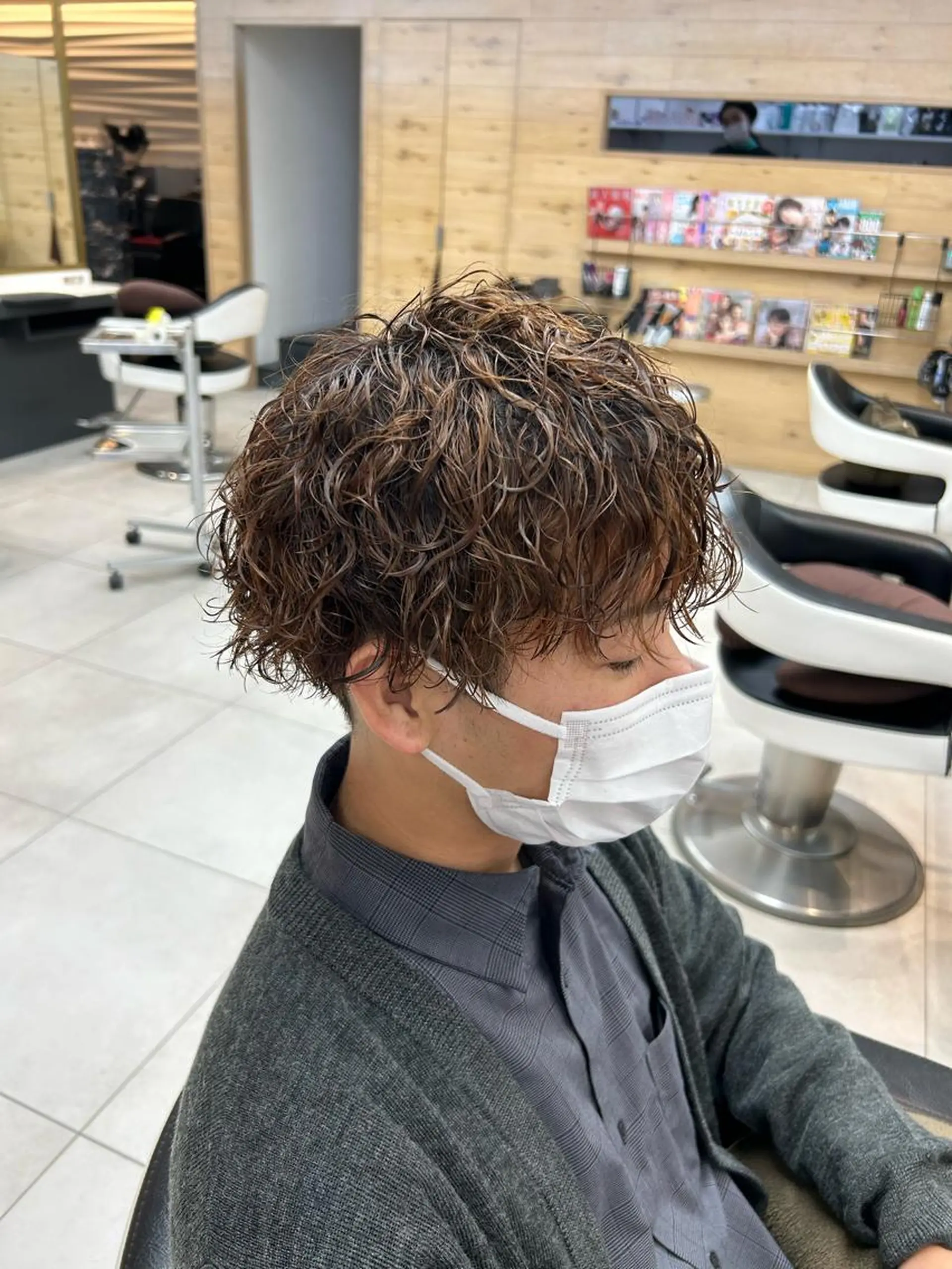 パーマ メンズ メンズブリーチ フェードカット メンズパーマ 学生（メンズ向け） スキンフェード L PLACE所属・L PLACE 丸山一希のヘアスタイル