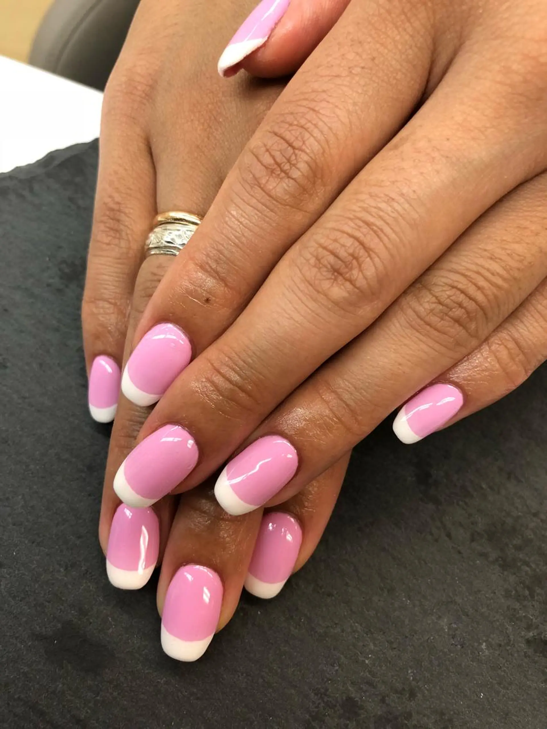 ネイル フレンチネイル ハンドネイル esNail&eye イーズネイル＆アイのネイルデザイン