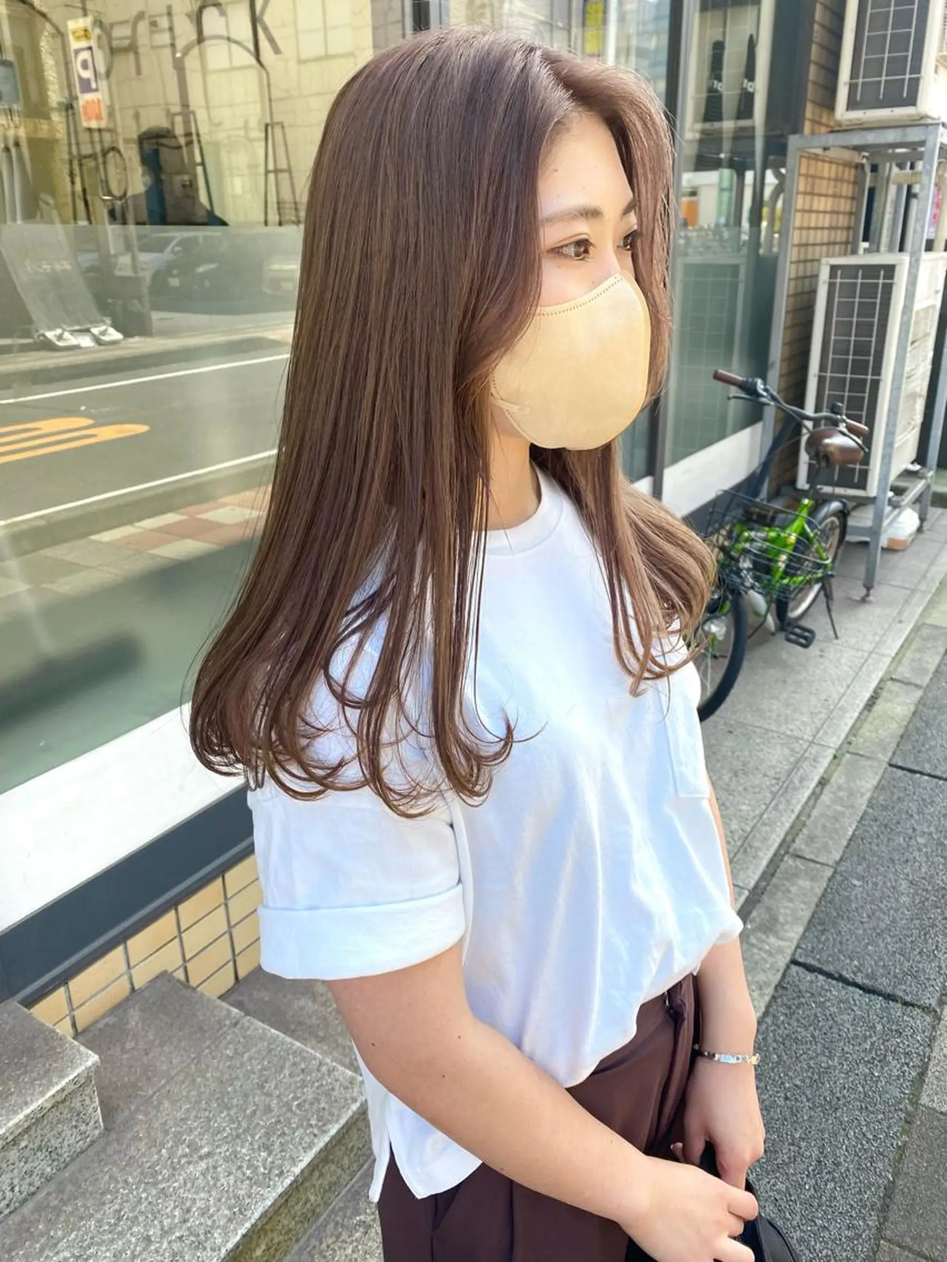 ロング 小林 朋花のヘアスタイル