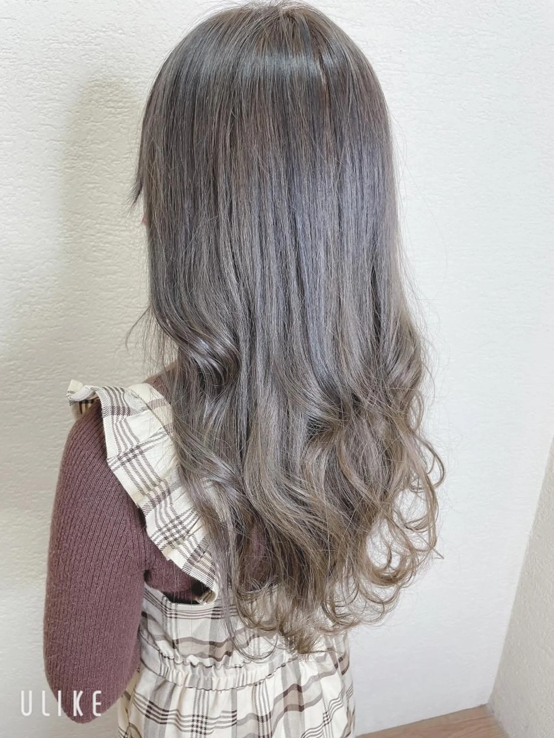 ロング カラー グレージュ カーキグレージュ カット ヘアカラー トリートメント ❣️モードケイズ塚口 和田一将のヘアスタイル