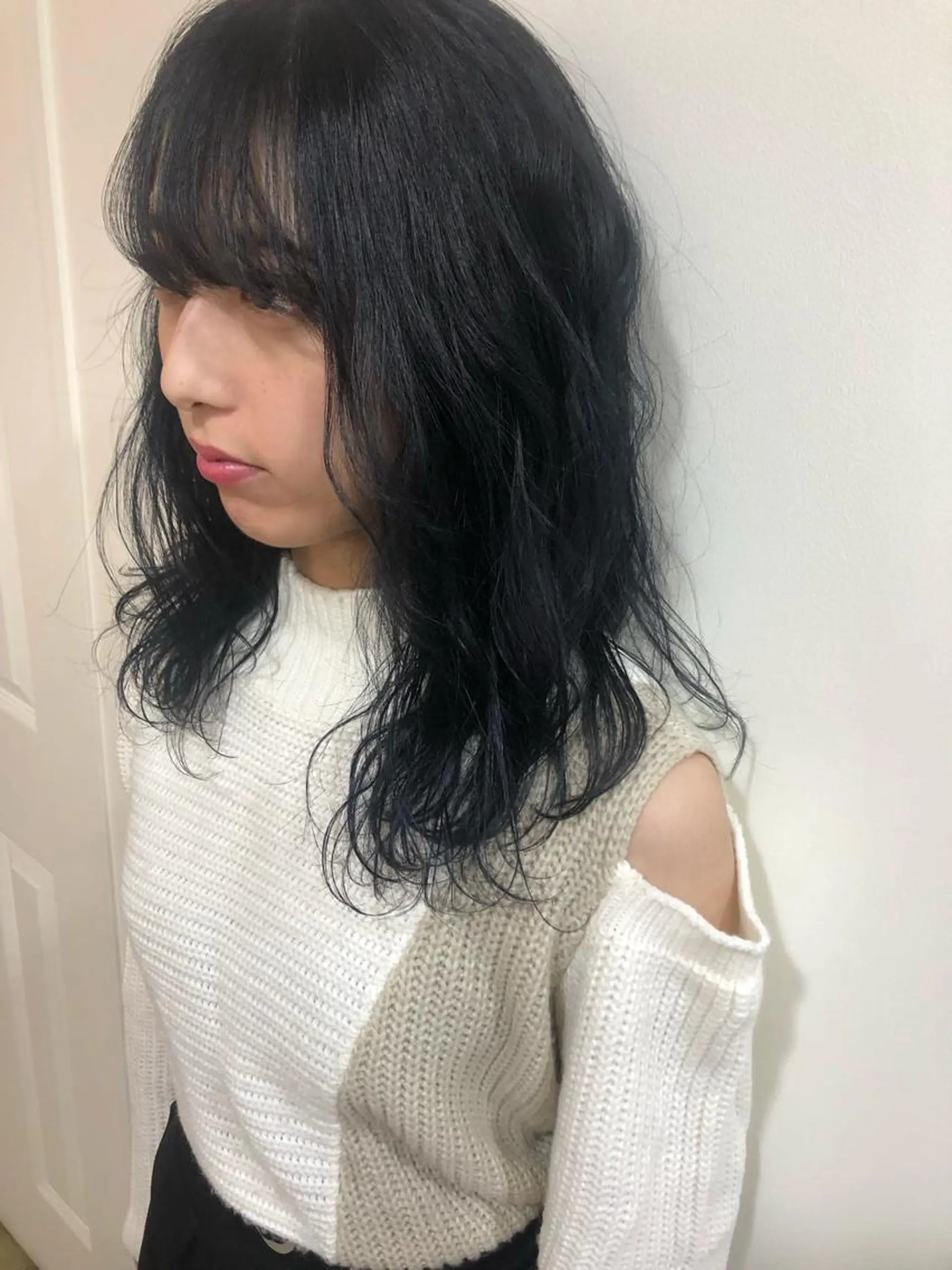 ミディアム カラー カット ヘアカラー トリートメント MIOベージュカラー 柔らかいカラーのヘアスタイル