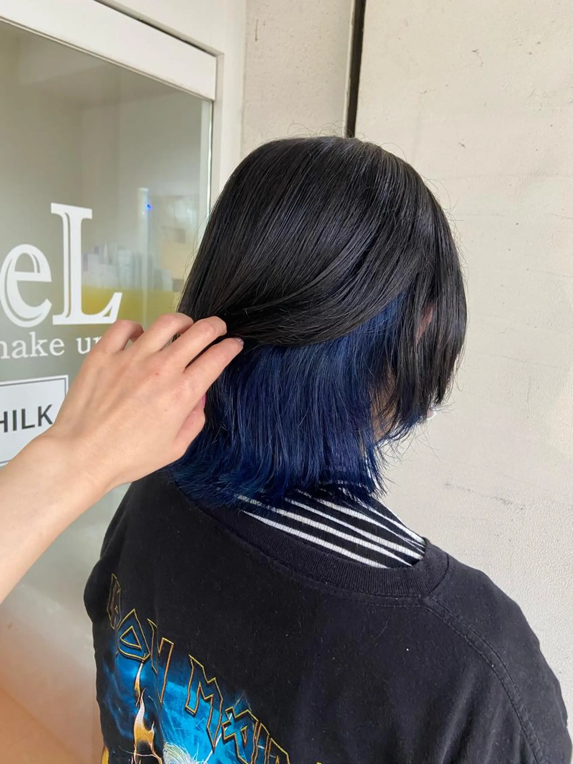 ミディアム カラー ウルフカット 伏見稲荷/髪質改善/ ブリーチ/西川奈穂のヘアスタイル