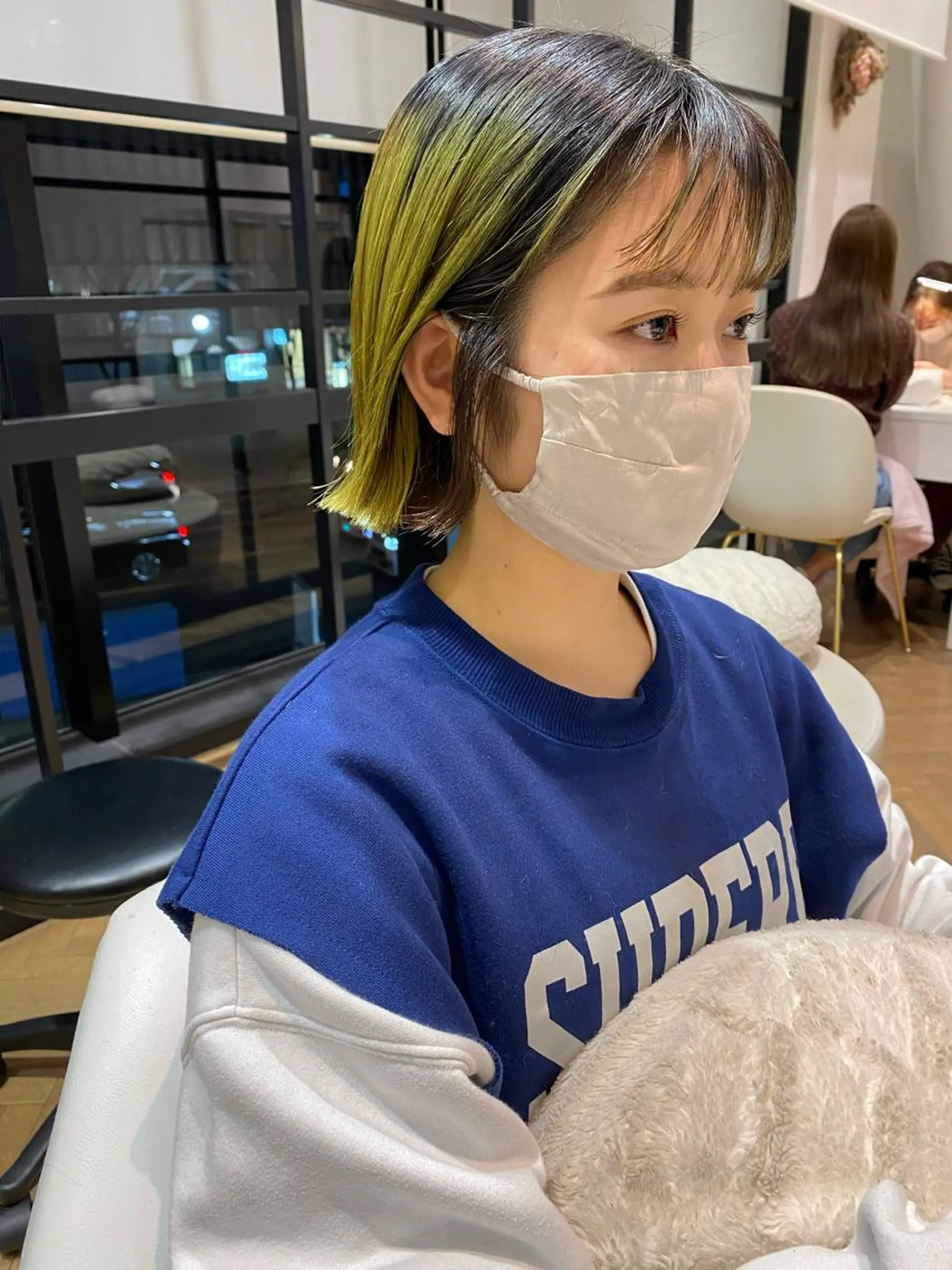 カラー ボブ 増井 彩乃のヘアスタイル