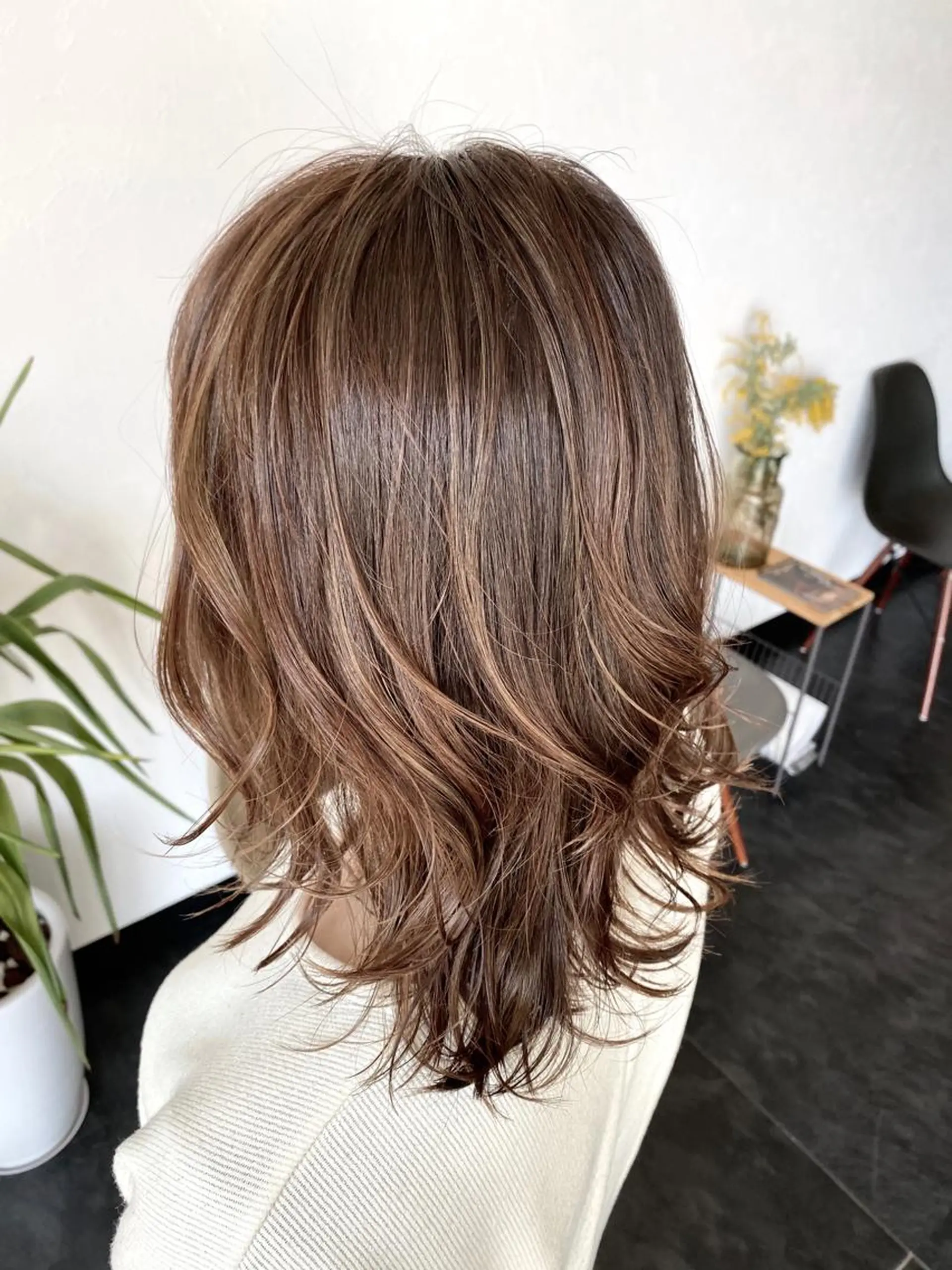 ミディアム カラー ベージュカラー ハイライトカラー ハイライト シェアサロンR所属・川合 勇気のヘアスタイル