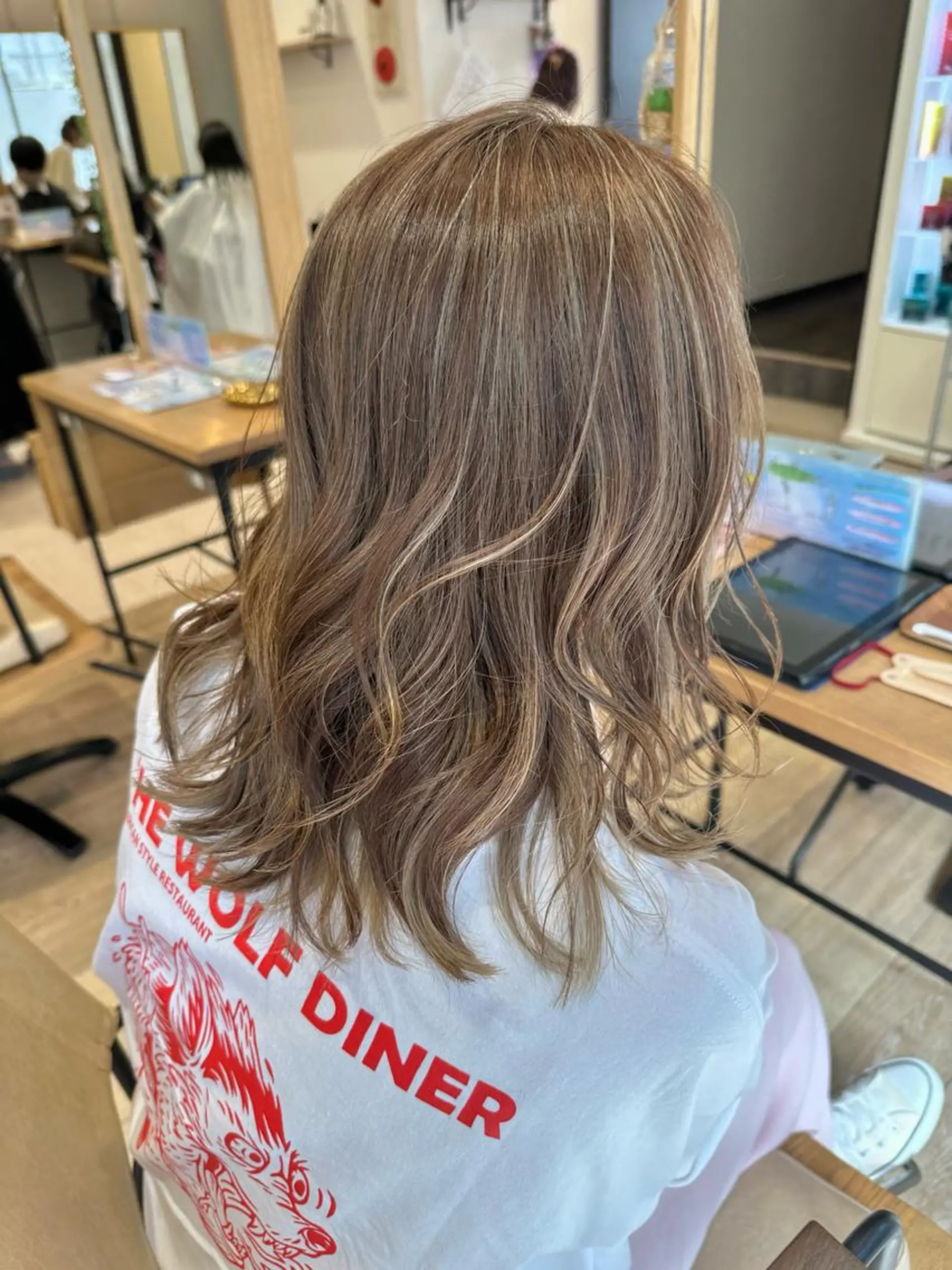 ミディアム カラー Ma hoのヘアスタイル