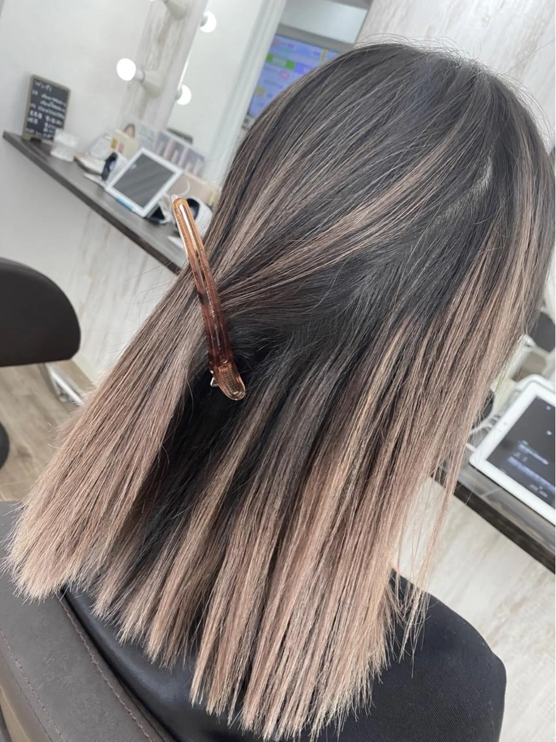 セミロング カラー プライベートサロン LyoN/RYOTAのヘアスタイル