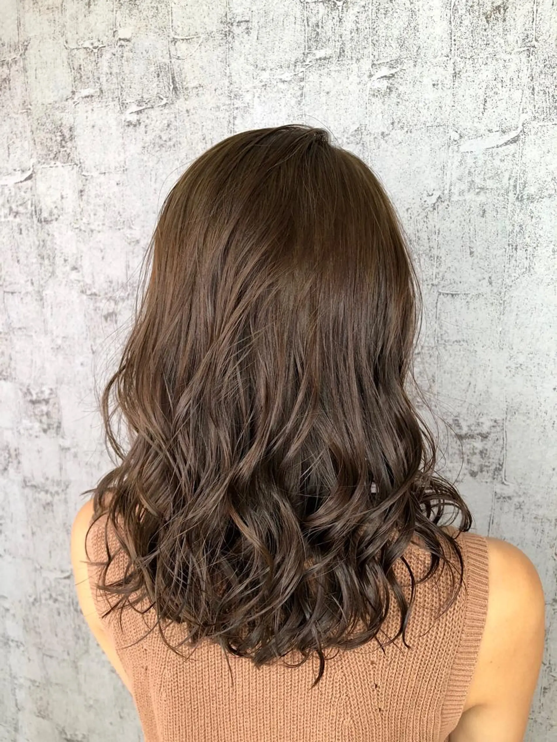 セミロング カラー イルミナカラー 透明感カラー✨ツヤ髪 廣畑昌志のヘアスタイル