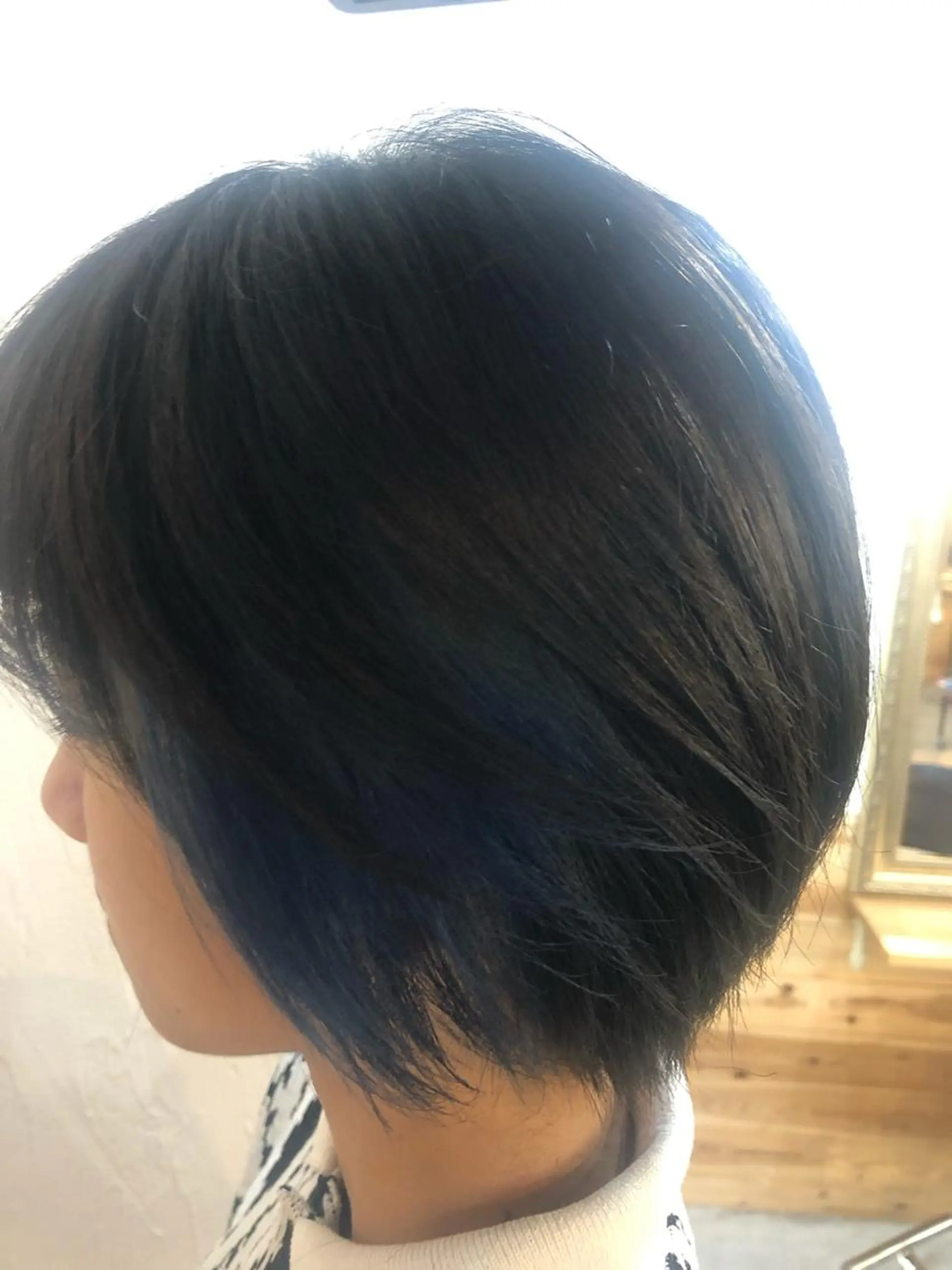 ショート カラー 髪質改善＆ブリーチ 伊勢　祐一郎のヘアスタイル