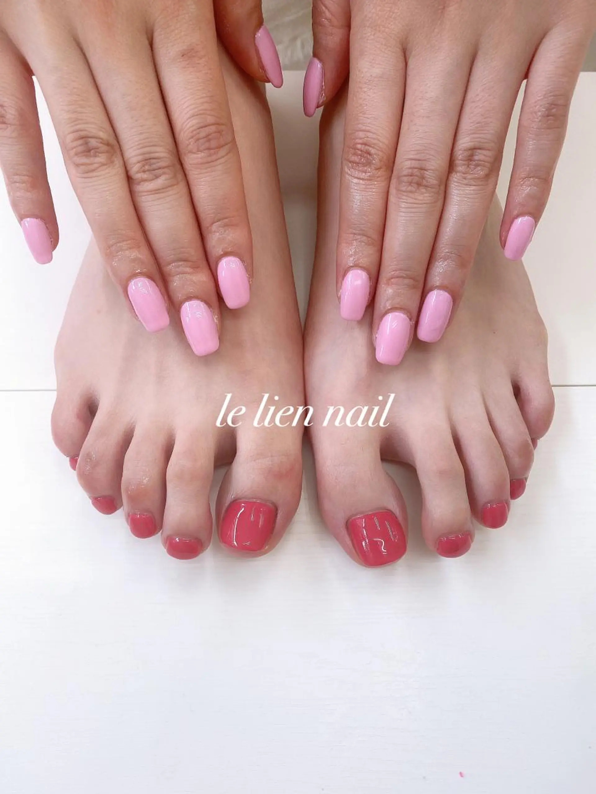 ネイル フットネイル ワンカラーネイル ピンク ハンドネイル フットネイル le lien nailのネイルデザイン