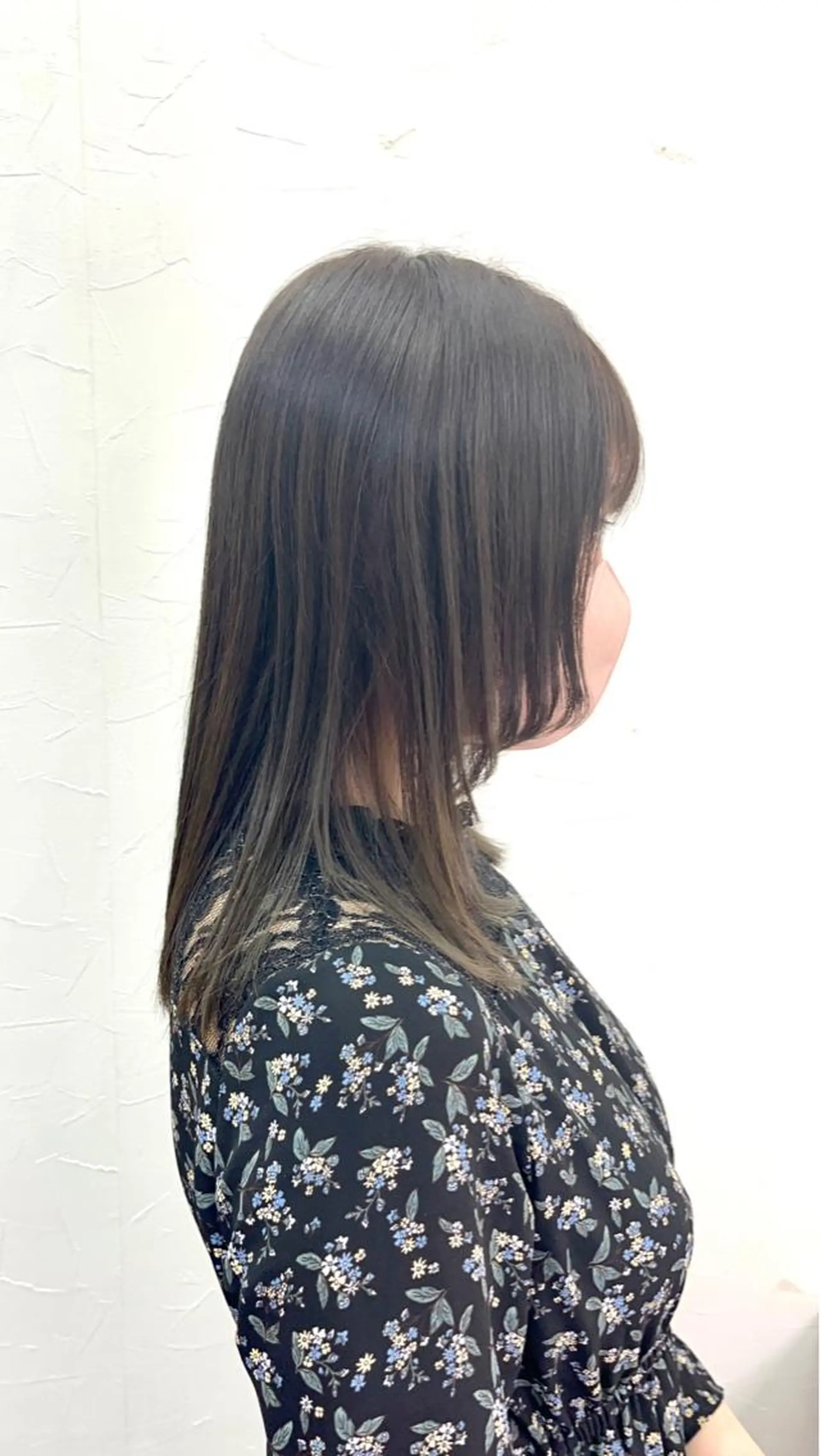 ミディアム 顔周りカット レイヤーカット イッツ！登戸店所属・冨田 豊のヘアスタイル