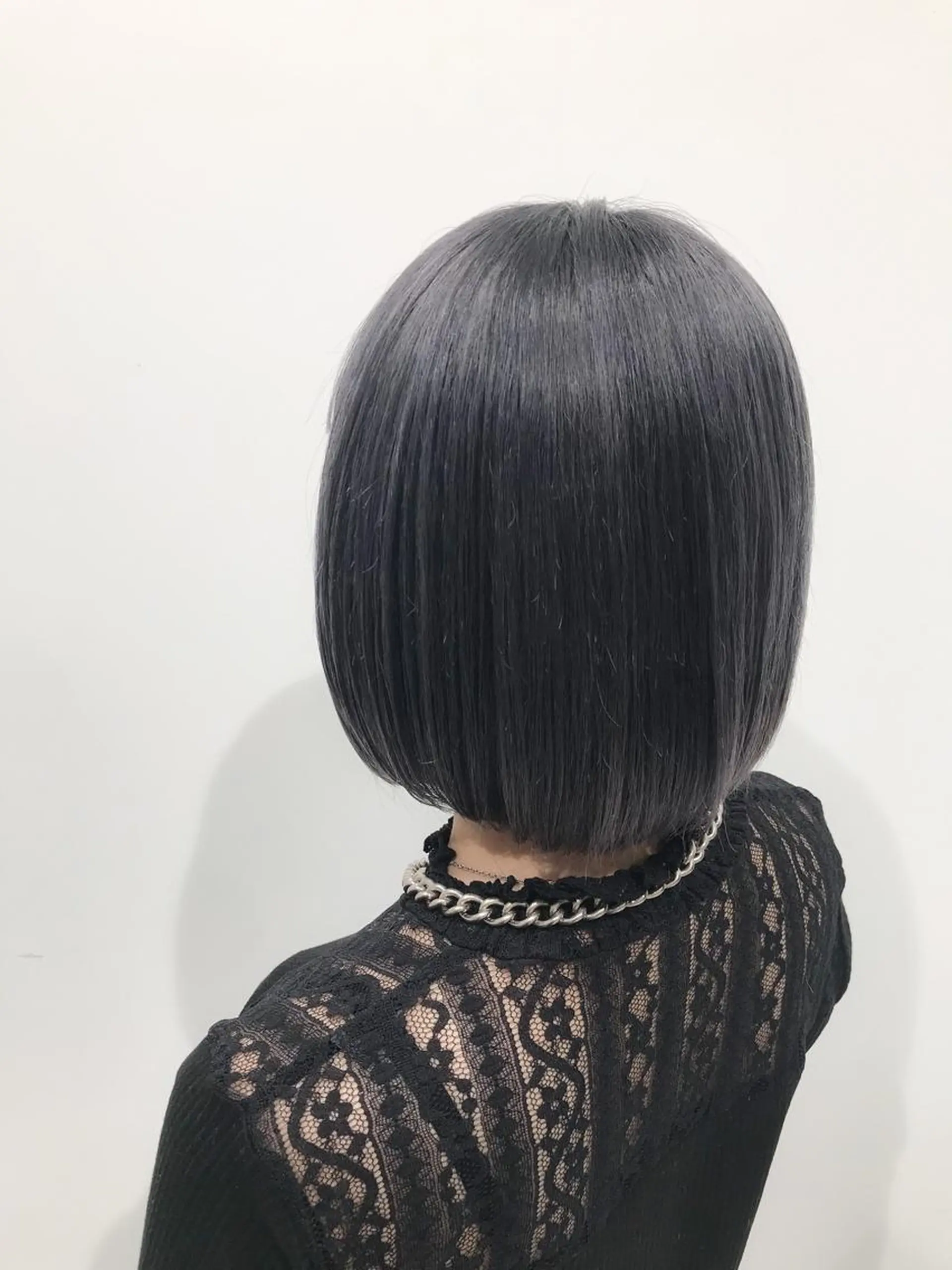 ショート カラー ヘアアレンジ ブルーカラー シルバー 特別モデル価格 タカシマイッセイのヘアスタイル