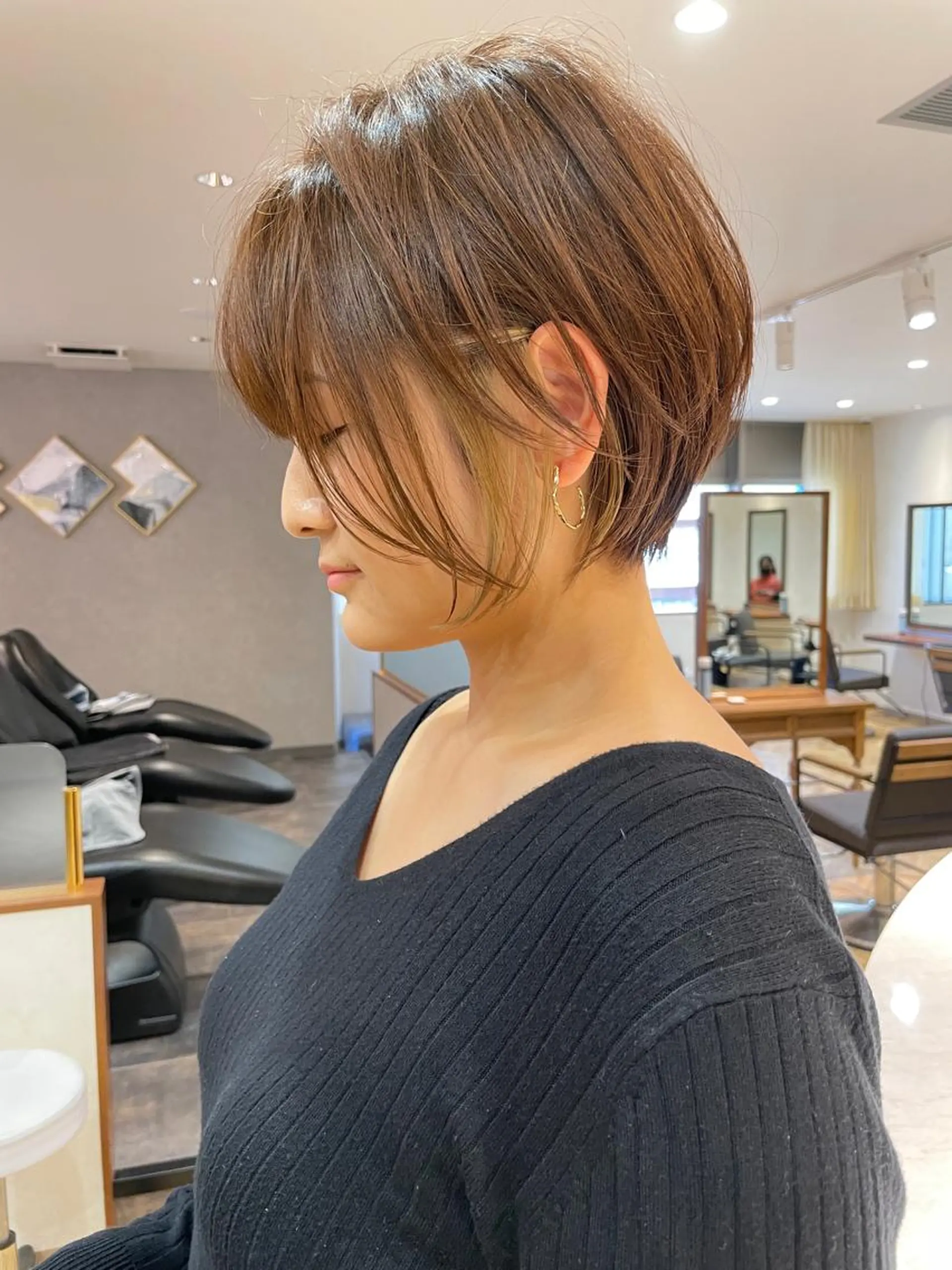 ショート カラー ショートボブ ブルーカラー ボブ 顔周りカット ショートヘア カット ヘアカラー トリートメント 💛ブリーチ&カット LEON🩶のヘアスタイル