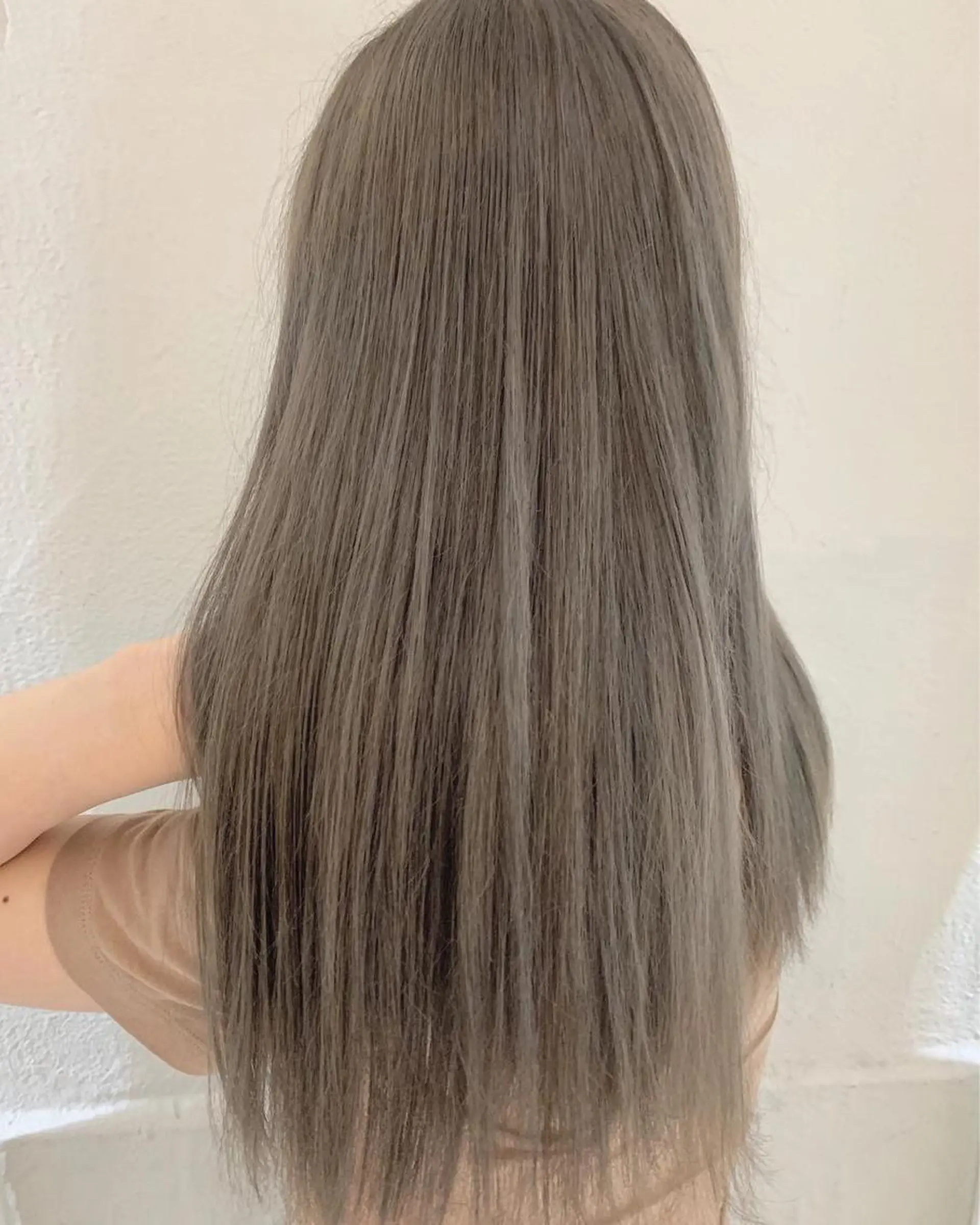 ミディアム VOICE hair所属・レイヤーカット 川田くるみのヘアスタイル