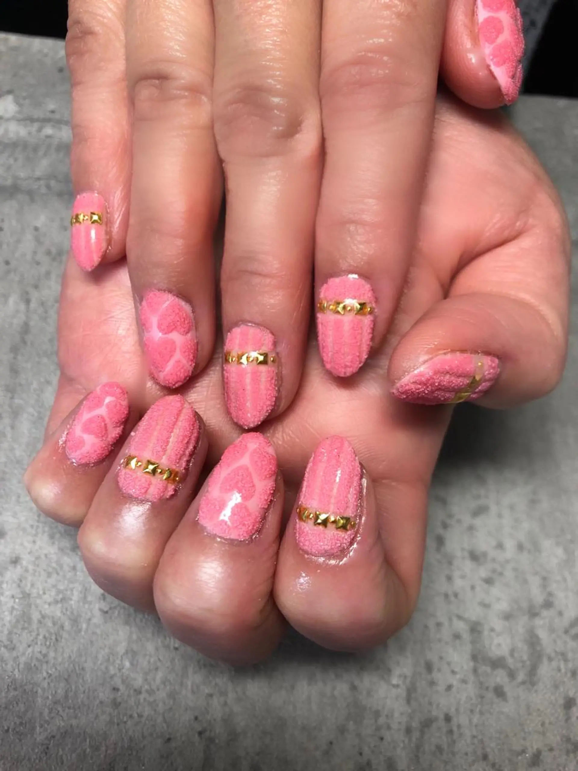 ネイル バレンタイン ハンドネイル casita（カシータ）所属・thrush nailsのネイルデザイン