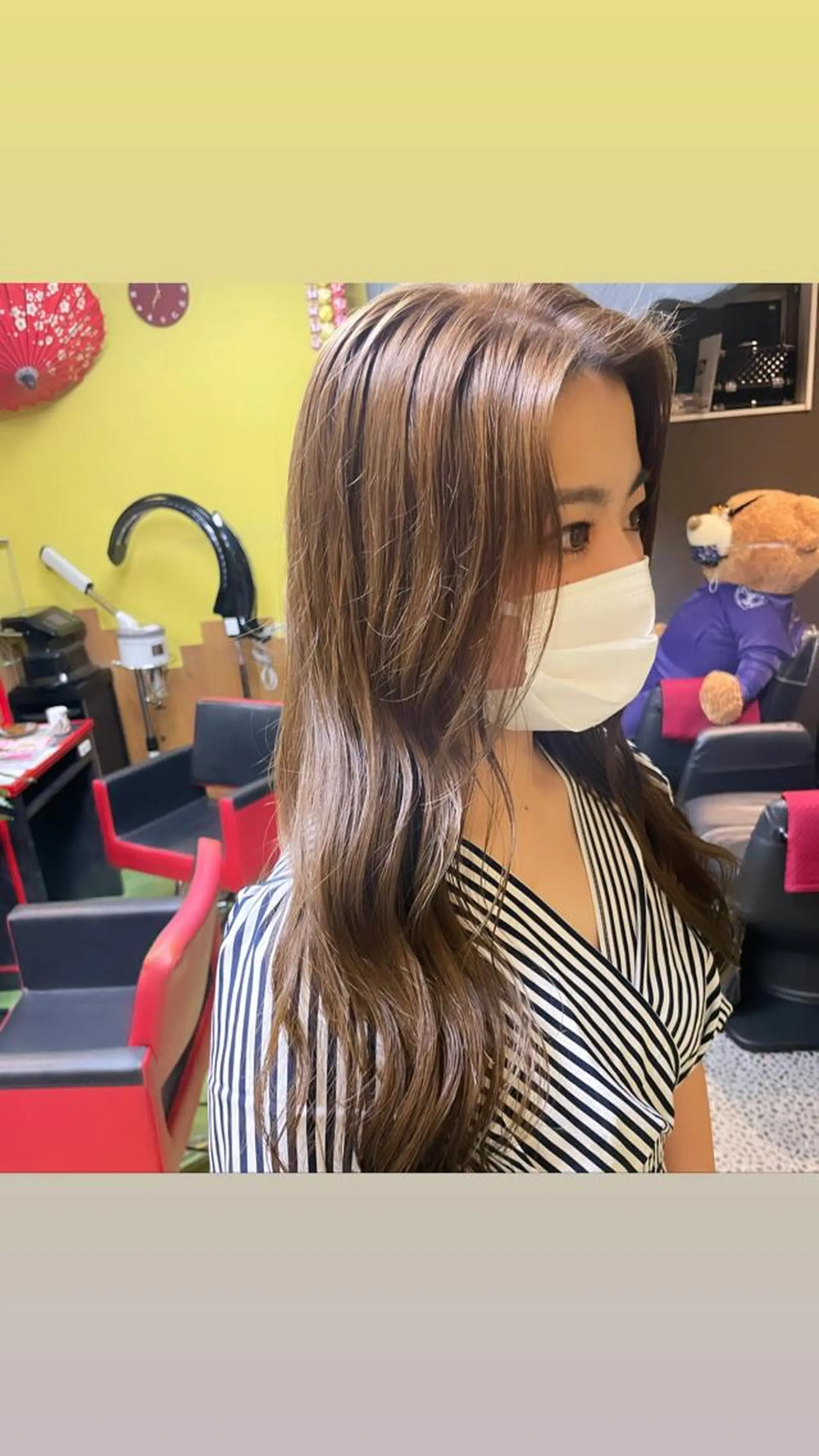 ロング カラー ベージュカラー ブリーチ ブリーチなしカラー トリートメント デザインカラー🏝️ 須賀汐音のヘアスタイル