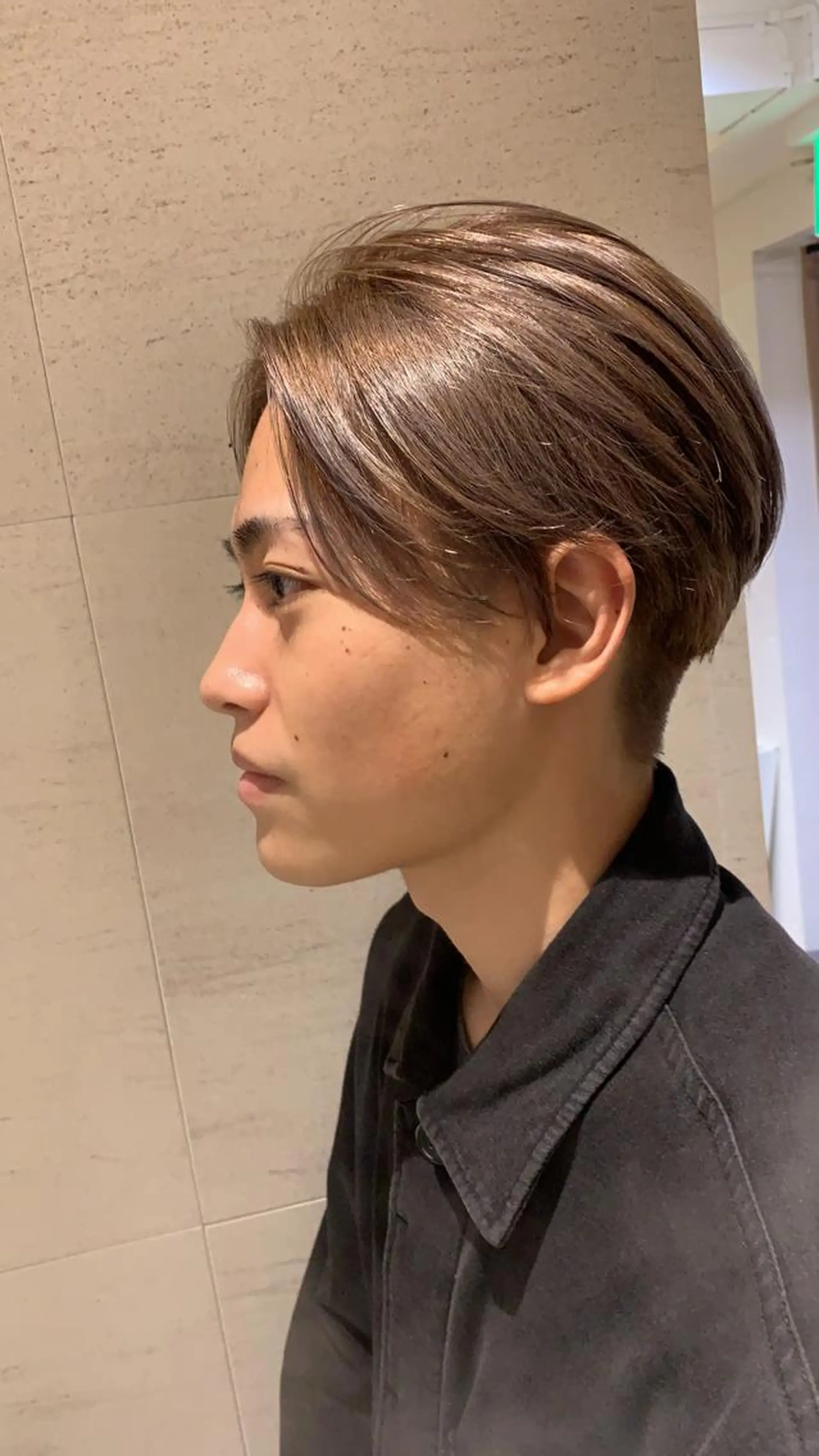 カラー メンズ メンズブリーチ メンズハイトーン ブリーチ ケアブリーチ ハイトーンカラー 髪質改善✖️似合わせ 🌻ヒトミのヘアスタイル