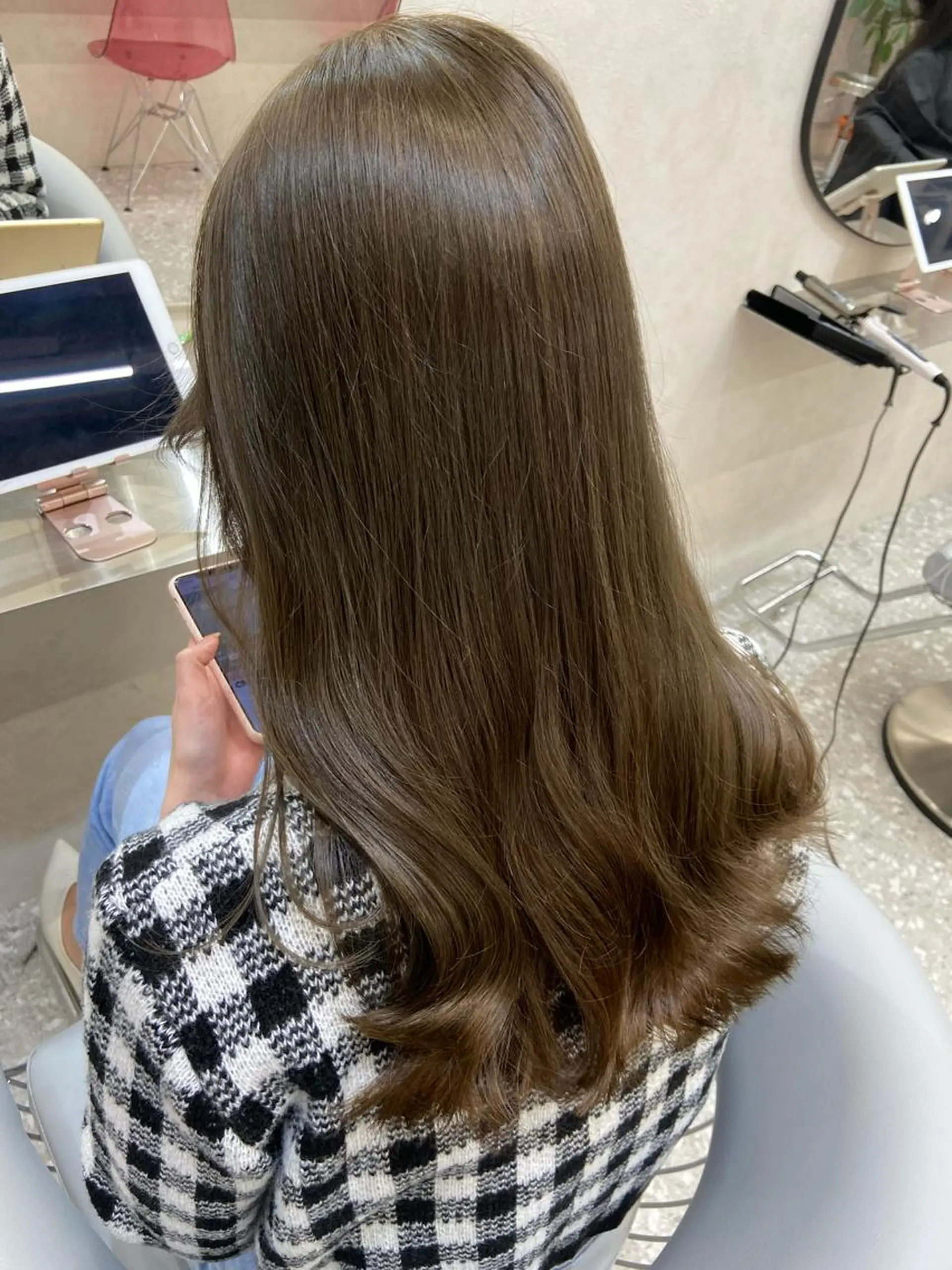 セミロング カラー シールエクステ ベージュカラー ブリーチ ブラウンカラー ケアカラー カット ヘアカラー トリートメント 新宿/韓国ヘア 中明度カラー/かやのヘアスタイル