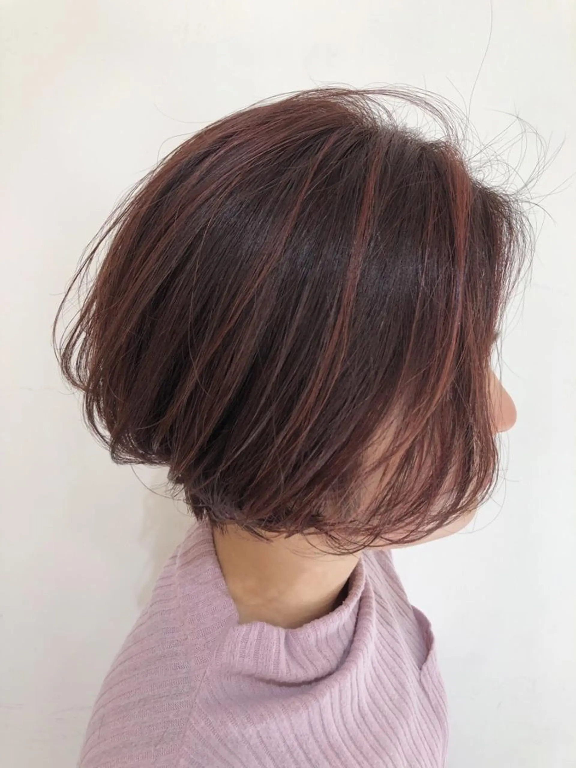 ショート カラー ブリーチ ブラウンカラー ハイライトカラー ピンクカラー ピンクブラウン カット ヘアカラー 韓国ヘア🇰🇷 トヨキトキコのヘアスタイル