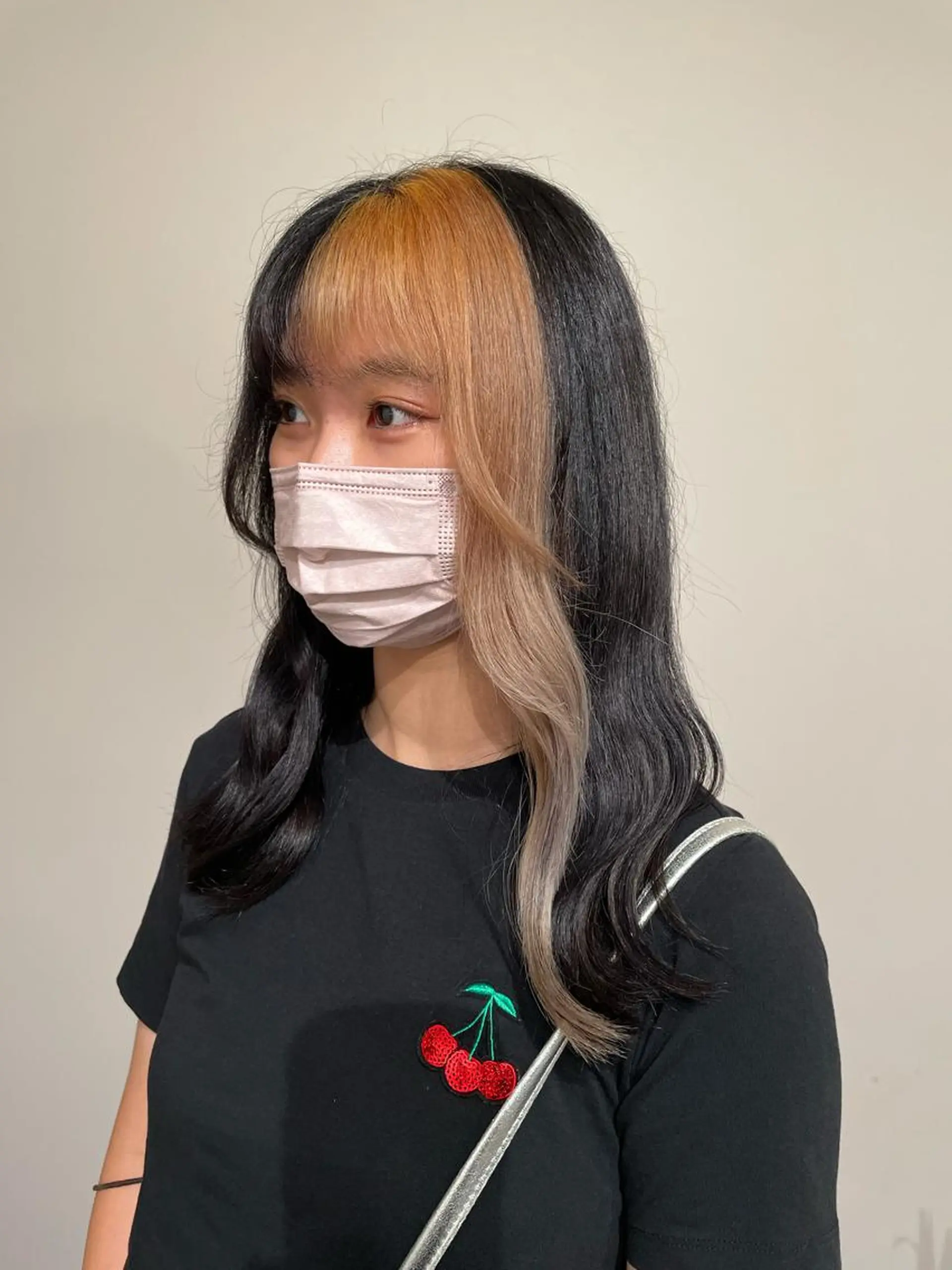 ロング カラー ツートーンカラー 酒見 里奈のヘアスタイル