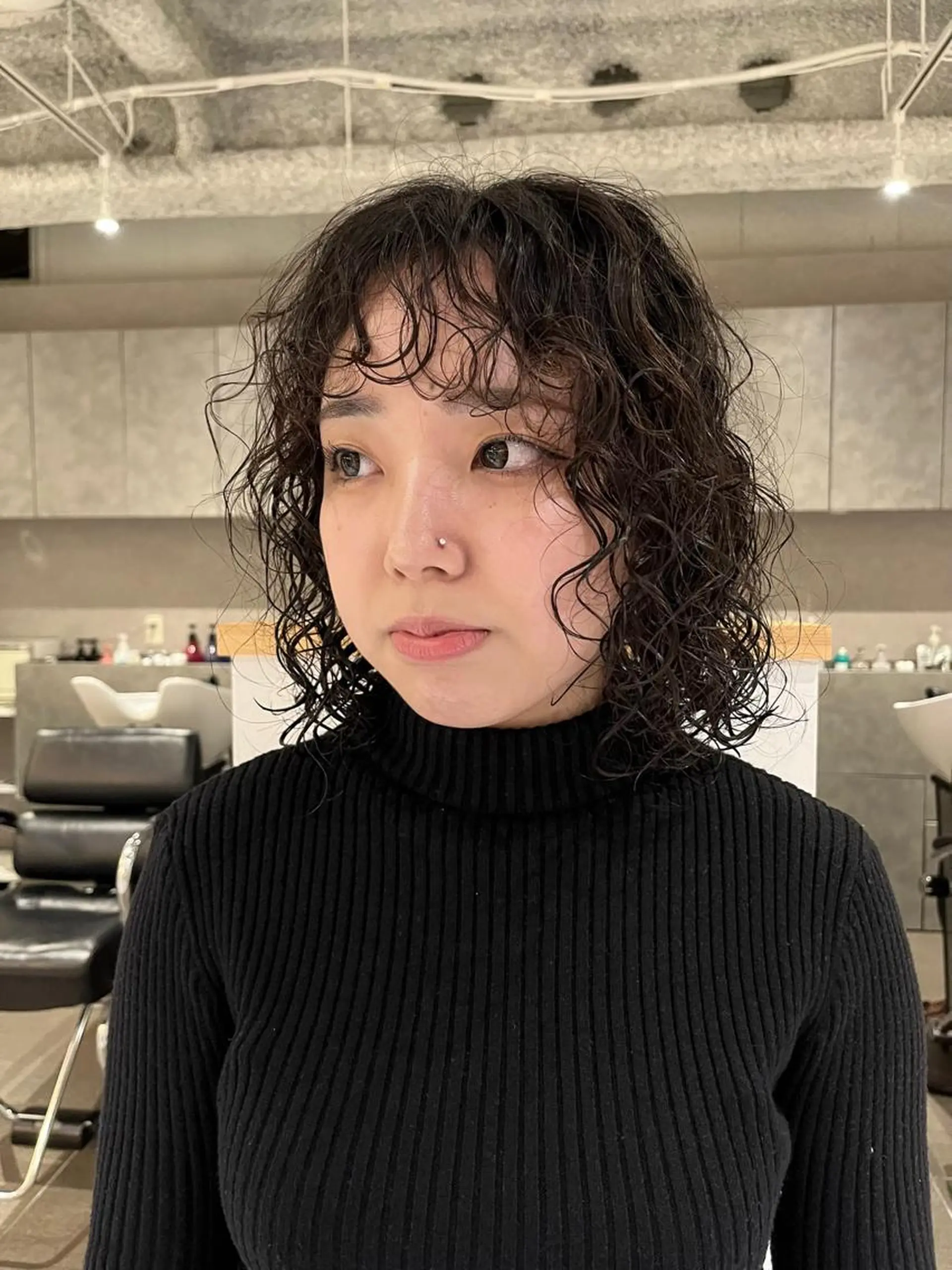 ミディアム パーマ ミディアムパーマ ボブ スパイラルパーマ カット パーマ 桃果 momokaのヘアスタイル