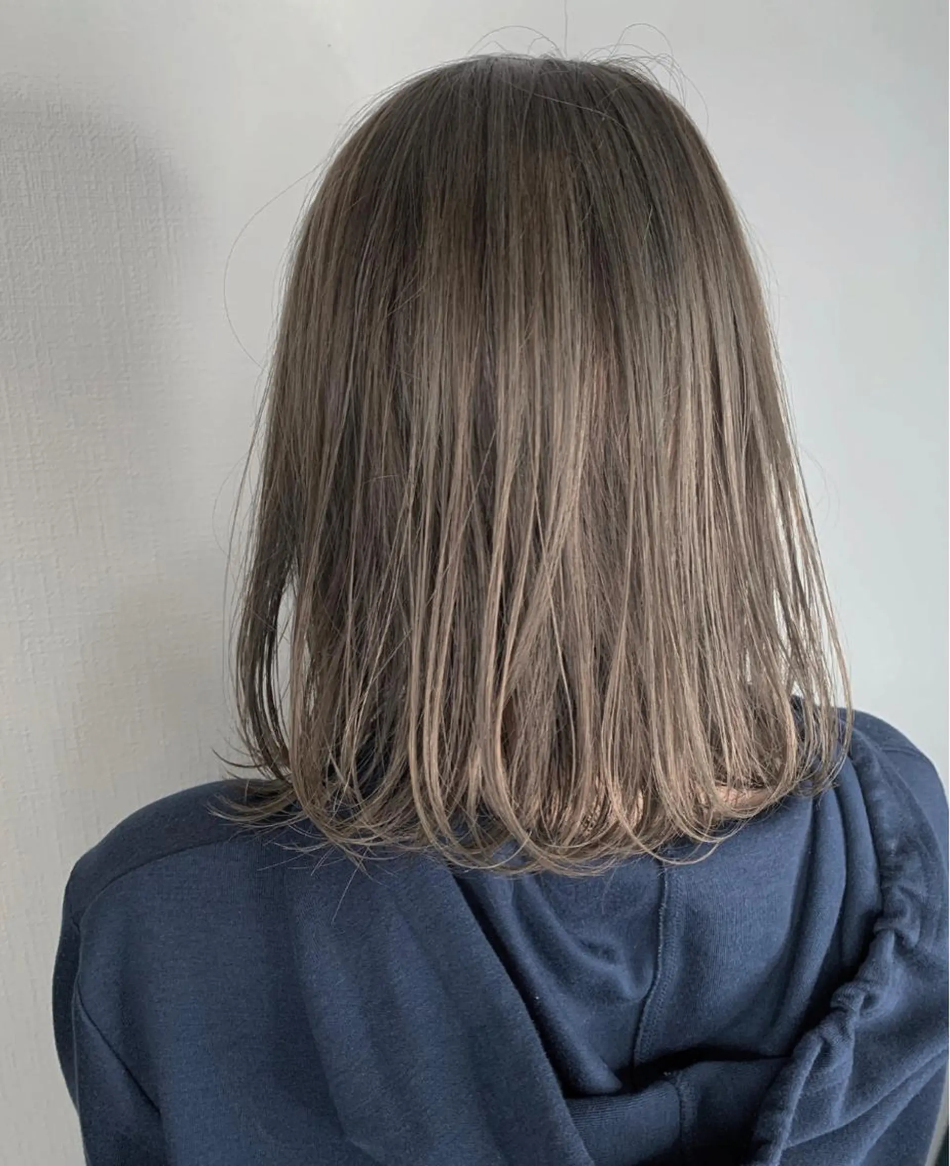 ミディアム ヘアカラー 袴田 伊代のヘアスタイル