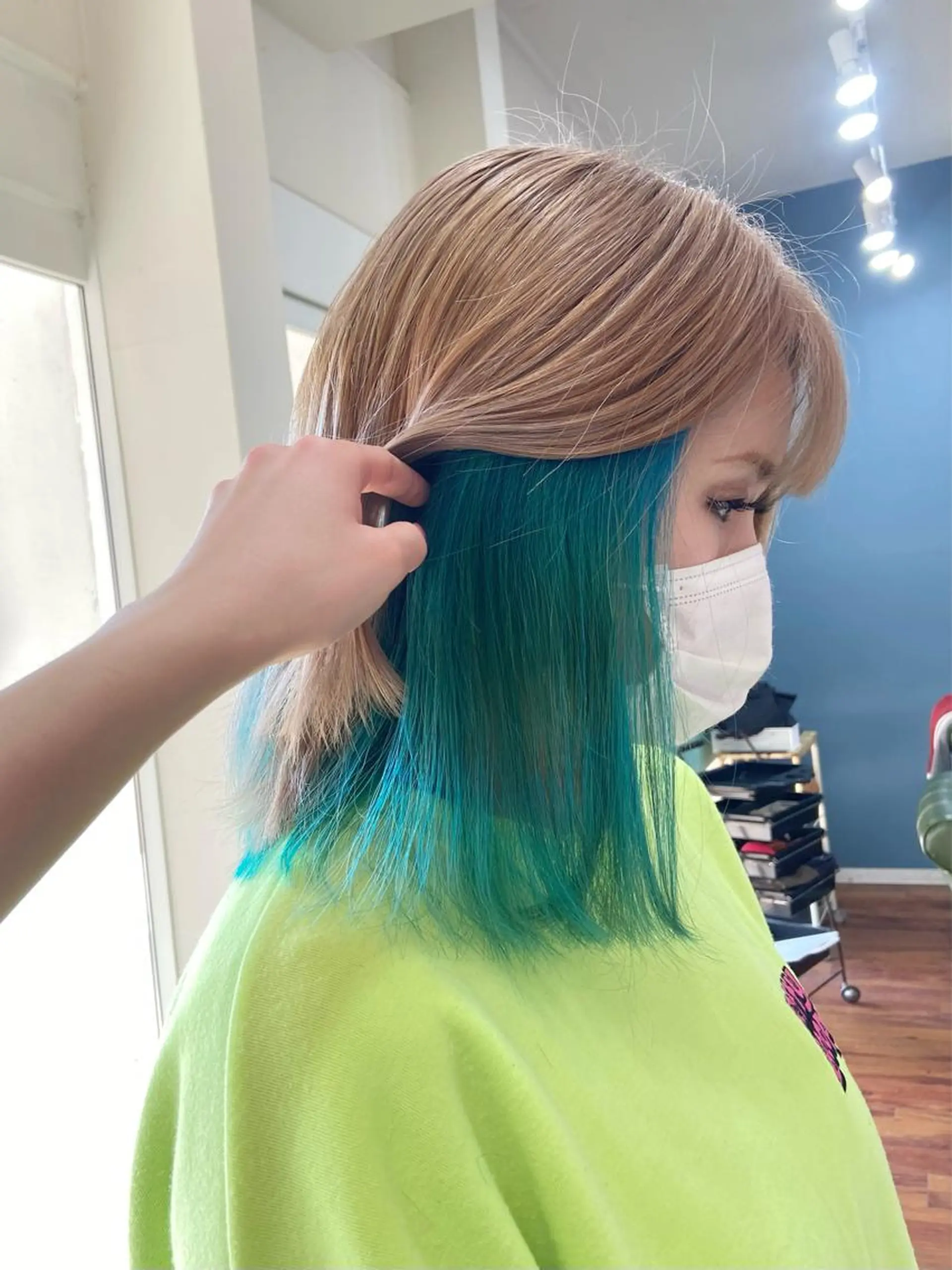 ミディアム カラー インナーカラー カット ヘアカラー トリートメント 伏見稲荷/髪質改善/ ブリーチ/西川奈穂のヘアスタイル