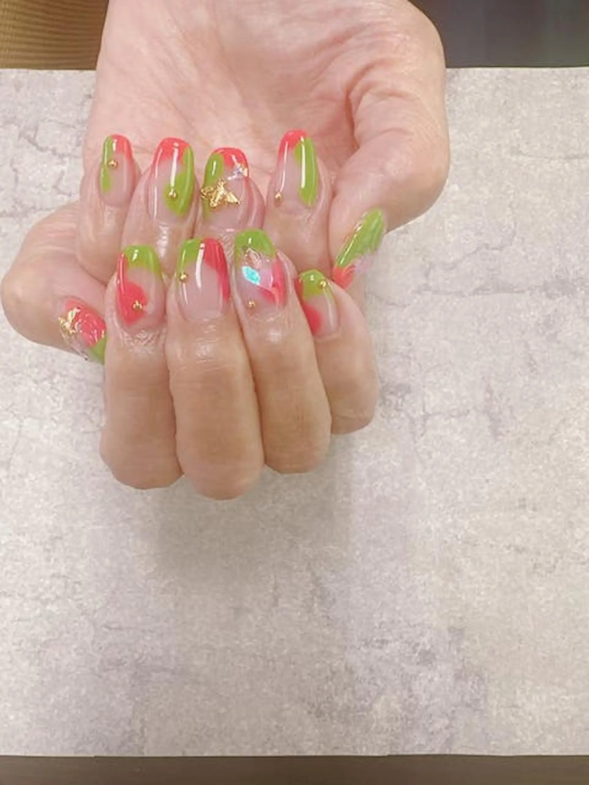 ネイル アートネイル イースター フレンチネイル ジェルネイル グリーン ハンドネイル ハンドケア FASTNAIL PLUS 新宿店のネイルデザイン