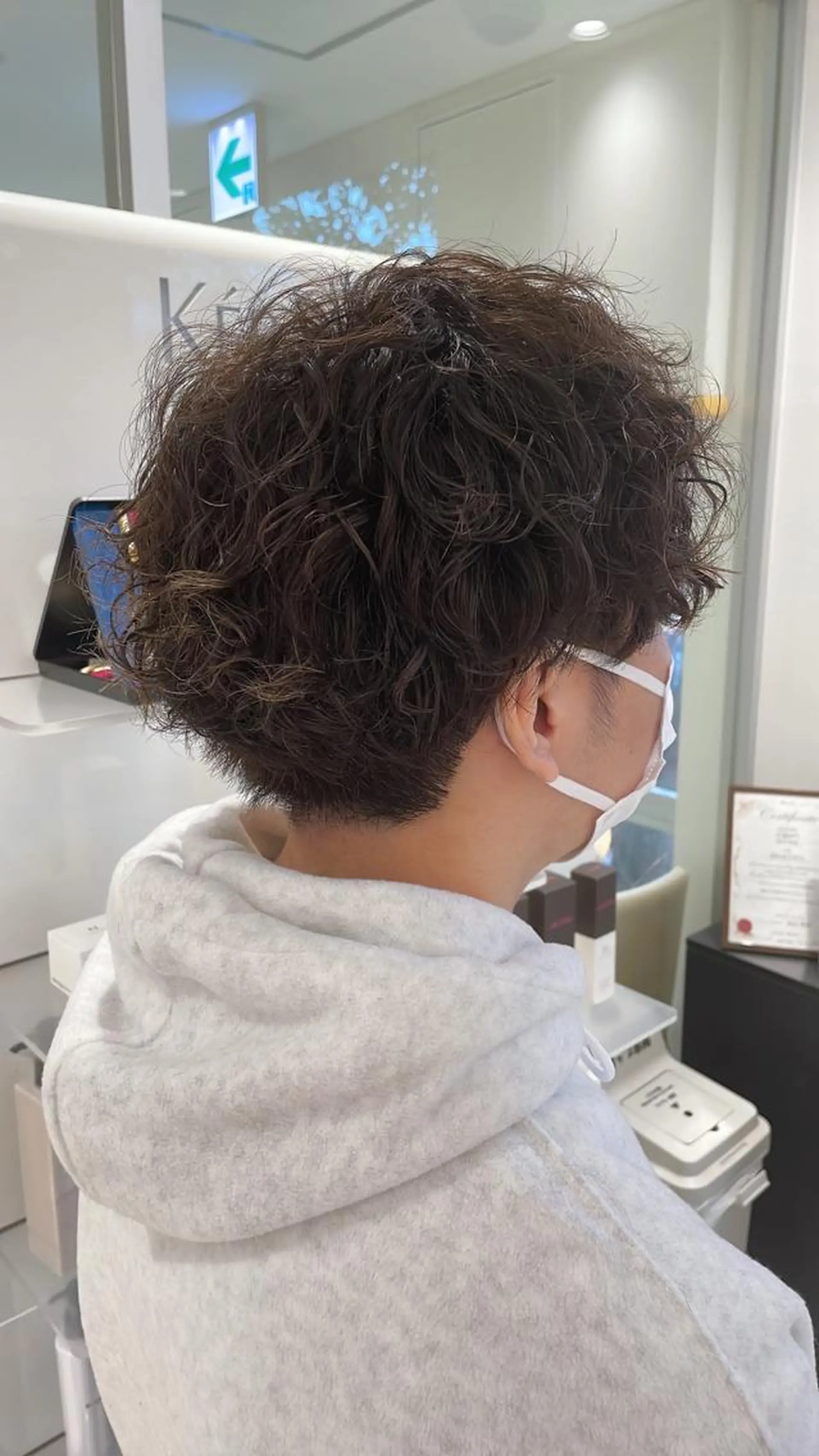 ショート パーマ メンズ カット パーマ ご新規様限定クーポン あります　桂口　烈闘のヘアスタイル