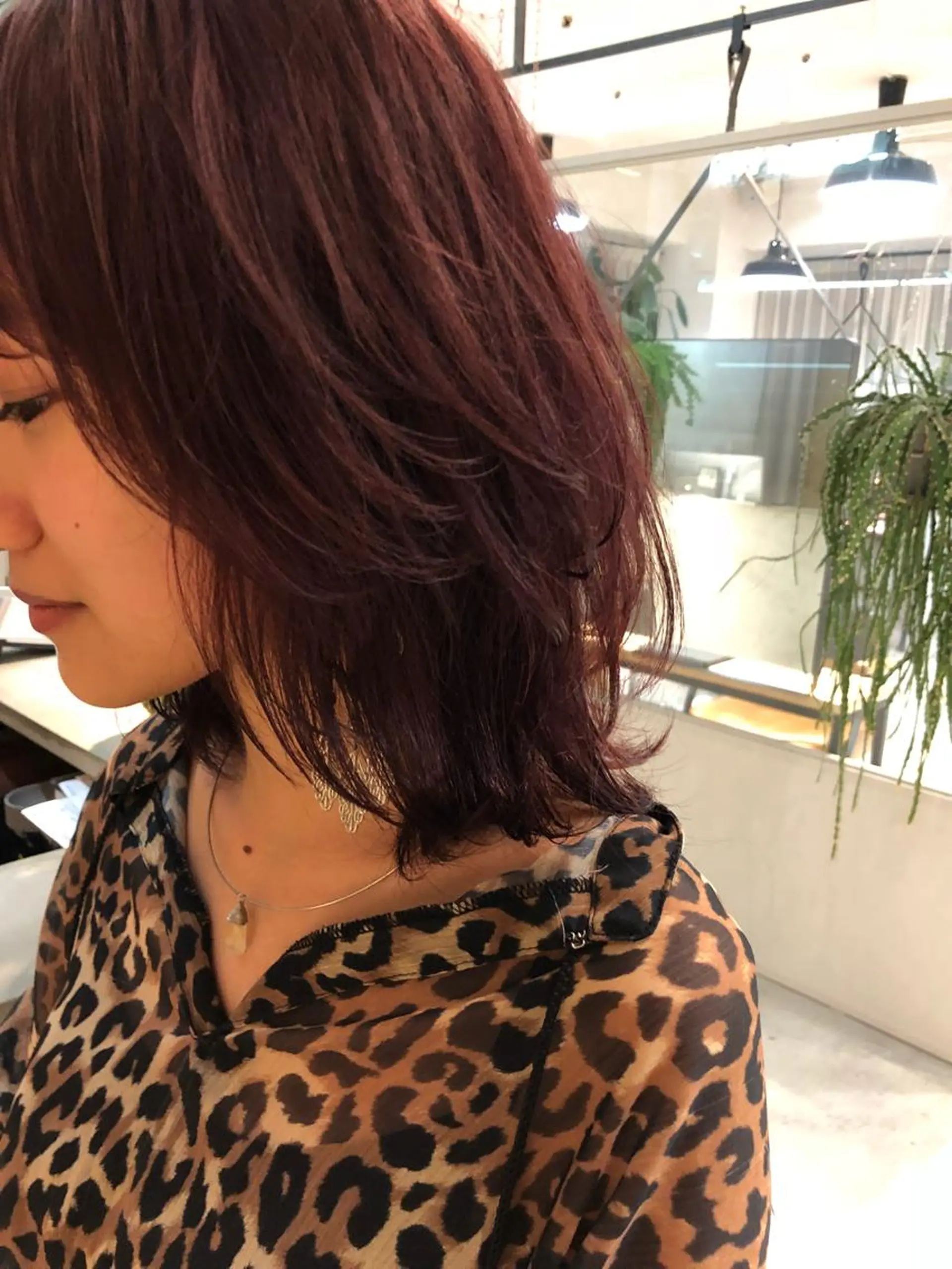 ミディアム カラー salowin三丁目所属・🟩白髪ぼかし/ ショート/ボブ/大司のヘアスタイル