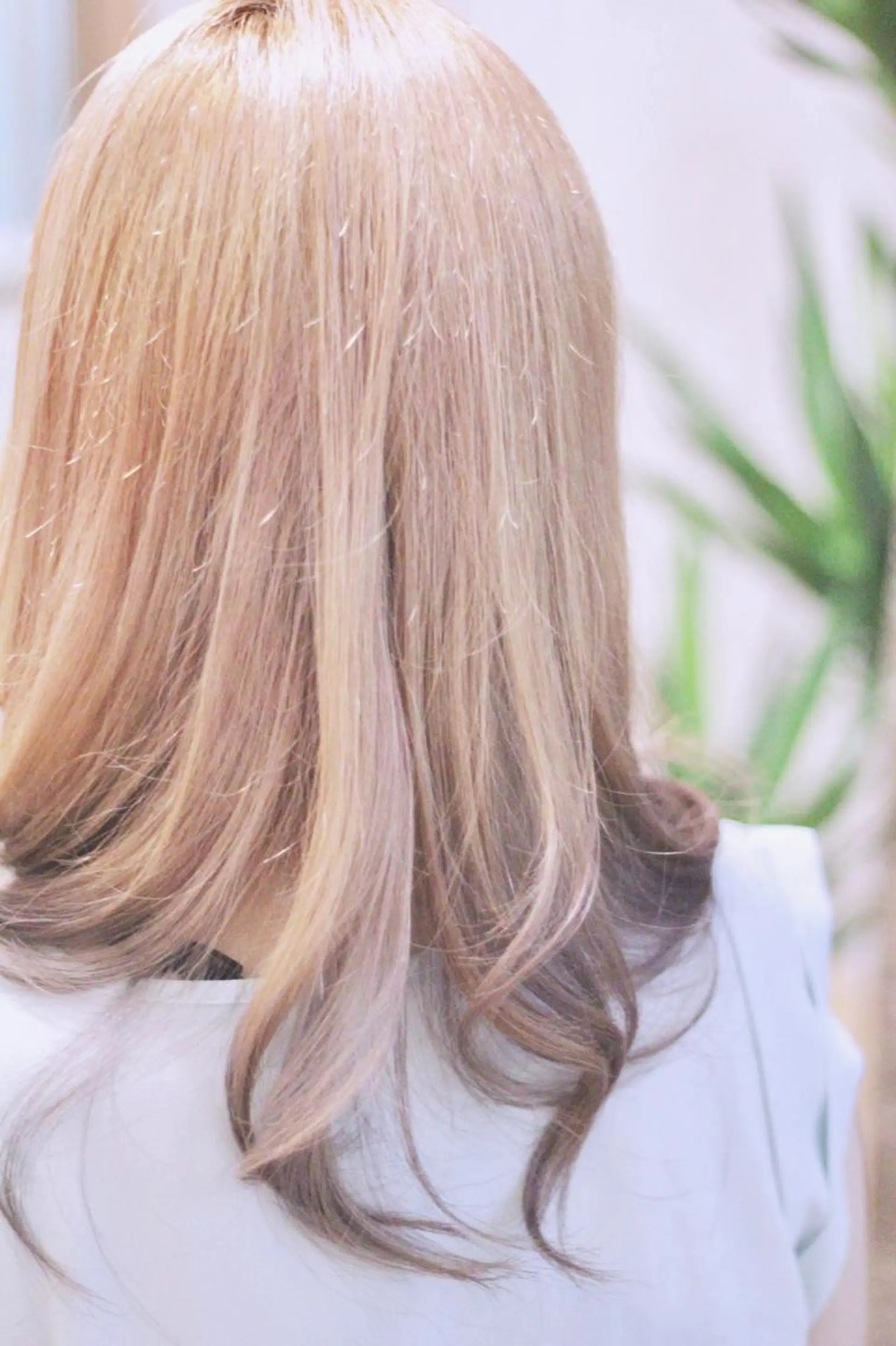 セミロング ヘアカラー のむら りさのヘアスタイル