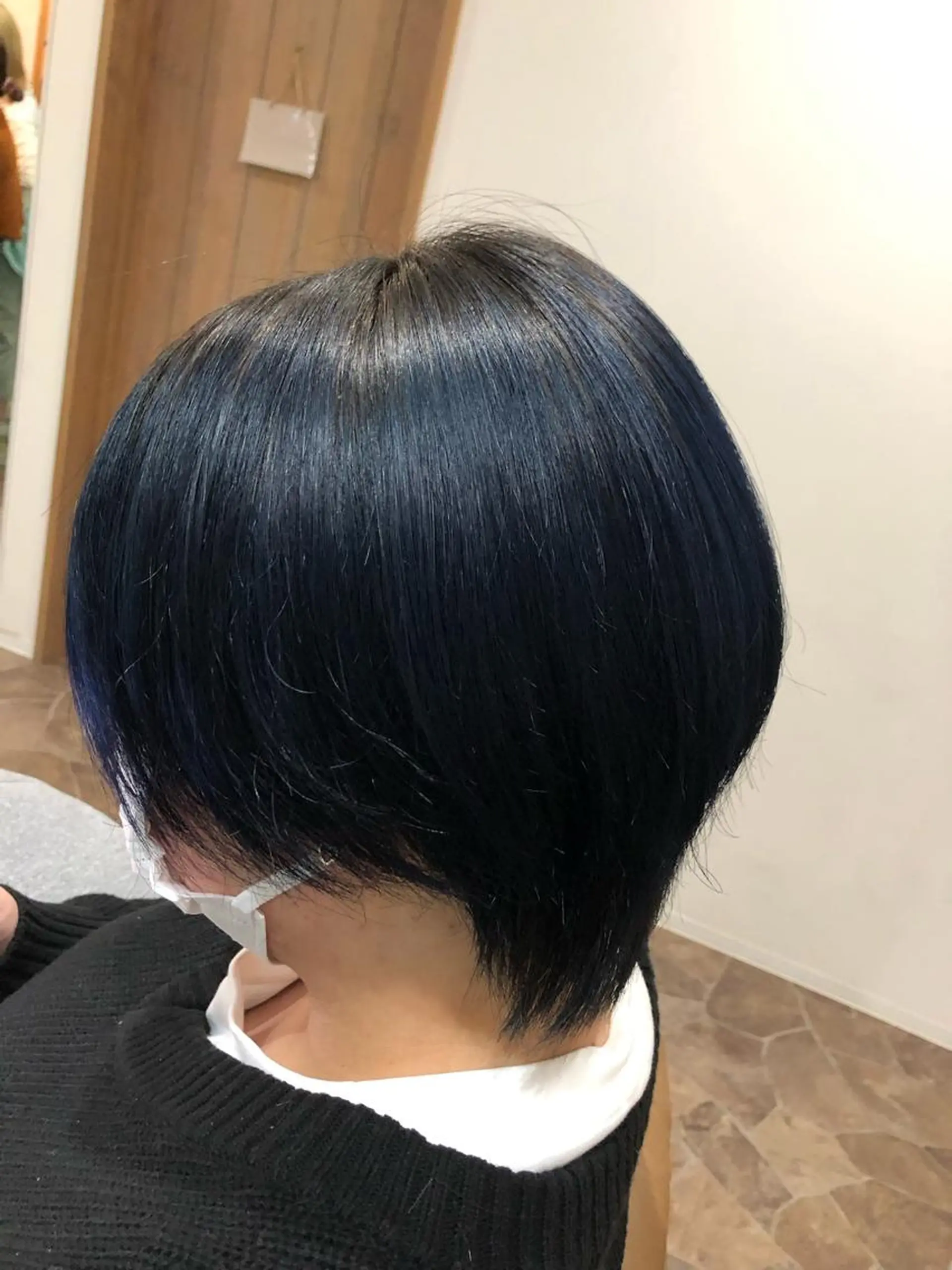 ショート カラー 黒髪 ブルーカラー ブルーブラック きらく あやののヘアスタイル