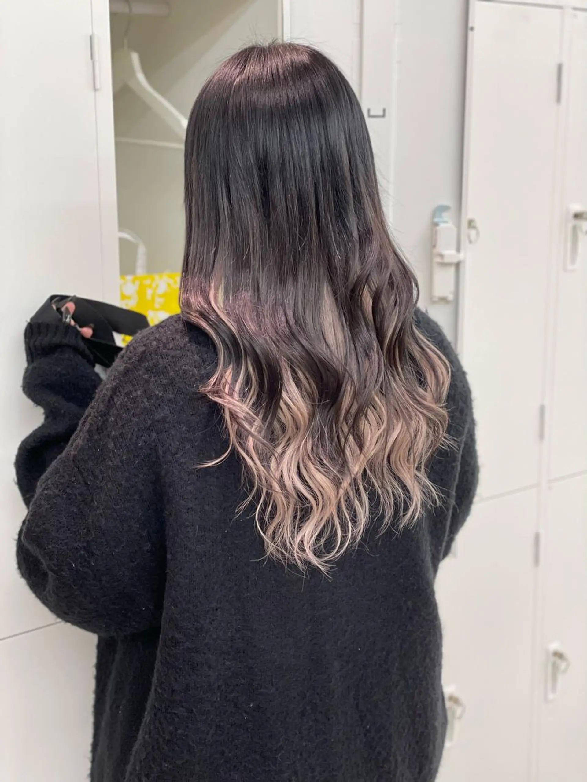 ロング カラー ショーヤ/ブリーチ /バレイヤージュのヘアスタイル