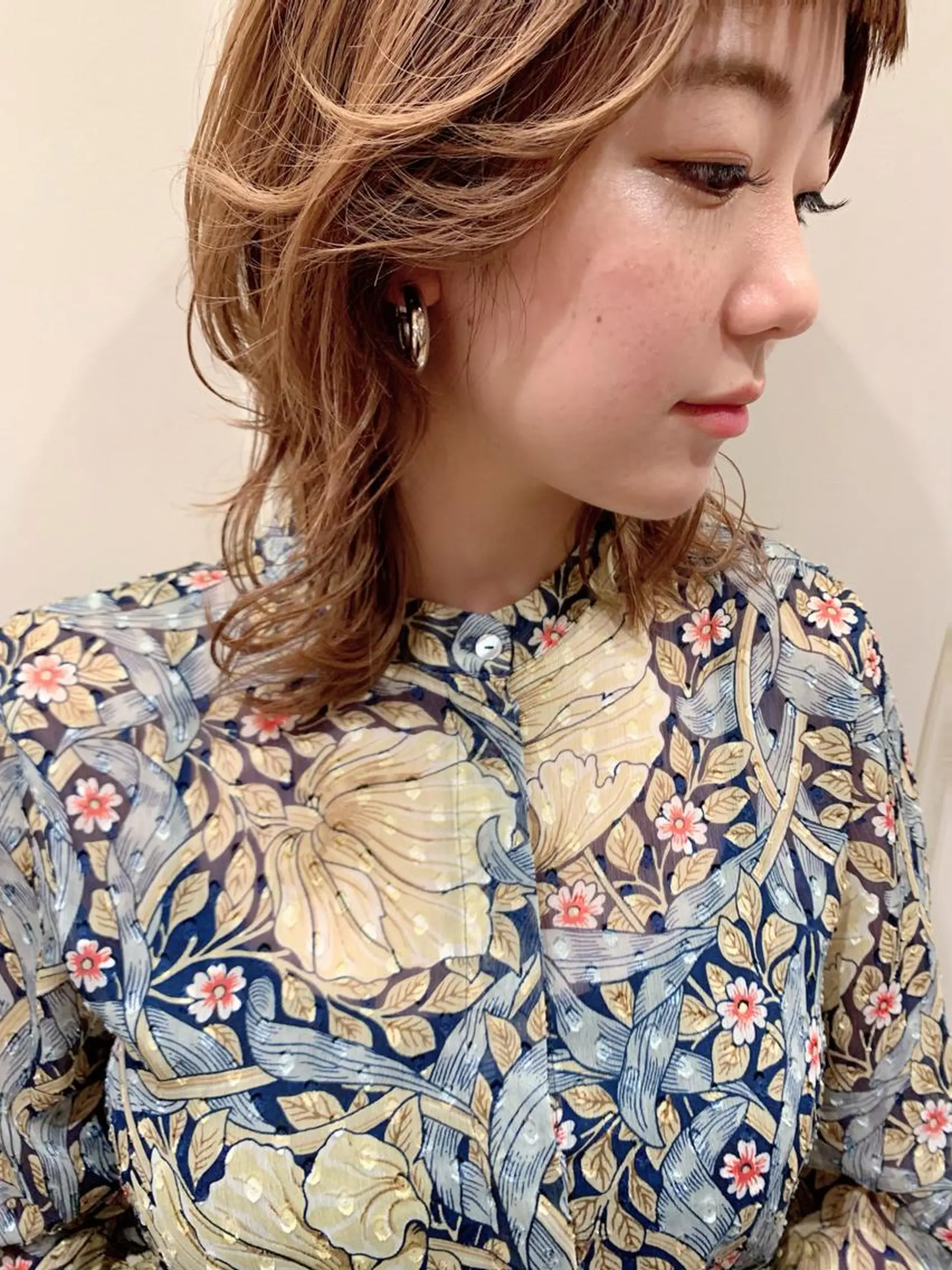 ミディアム カラー パーマ カット ヘアカラー トリートメント la fith所属・rico_by ヘアとアイブロウのヘアスタイル