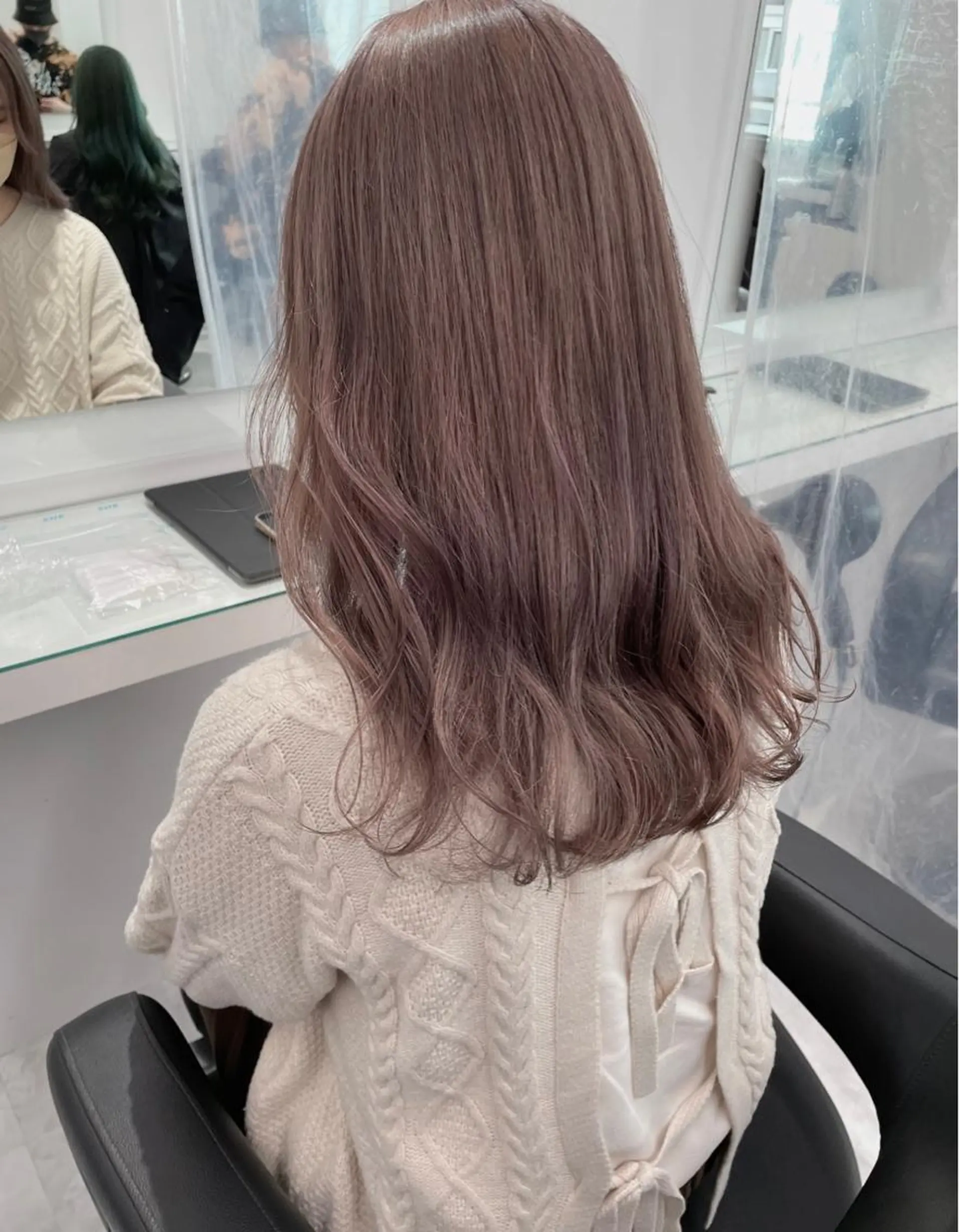 ロング カラー 💖可愛い色たくさん 権田やすなり💖のヘアスタイル
