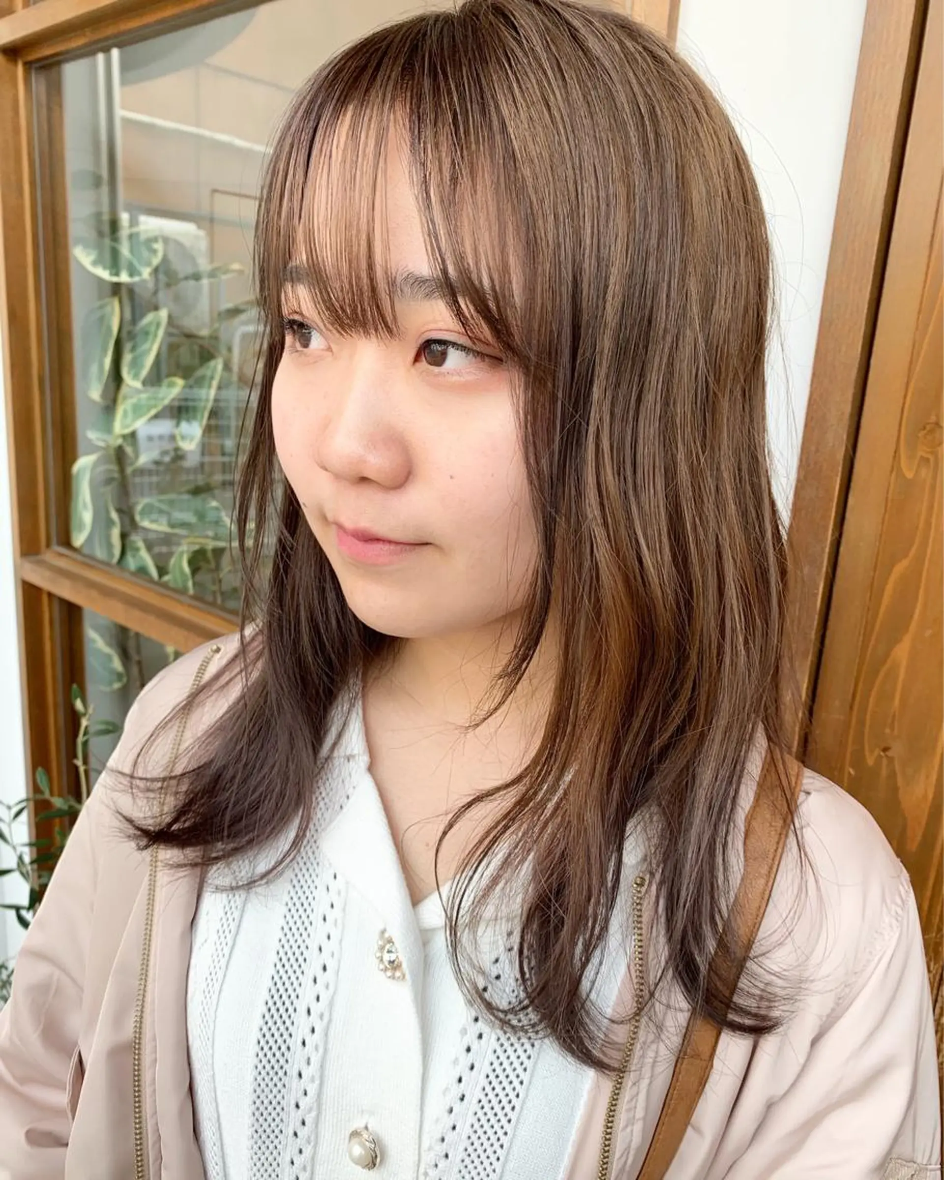 セミロング クロスパーマ× 透明感カラー✂︎のヘアスタイル