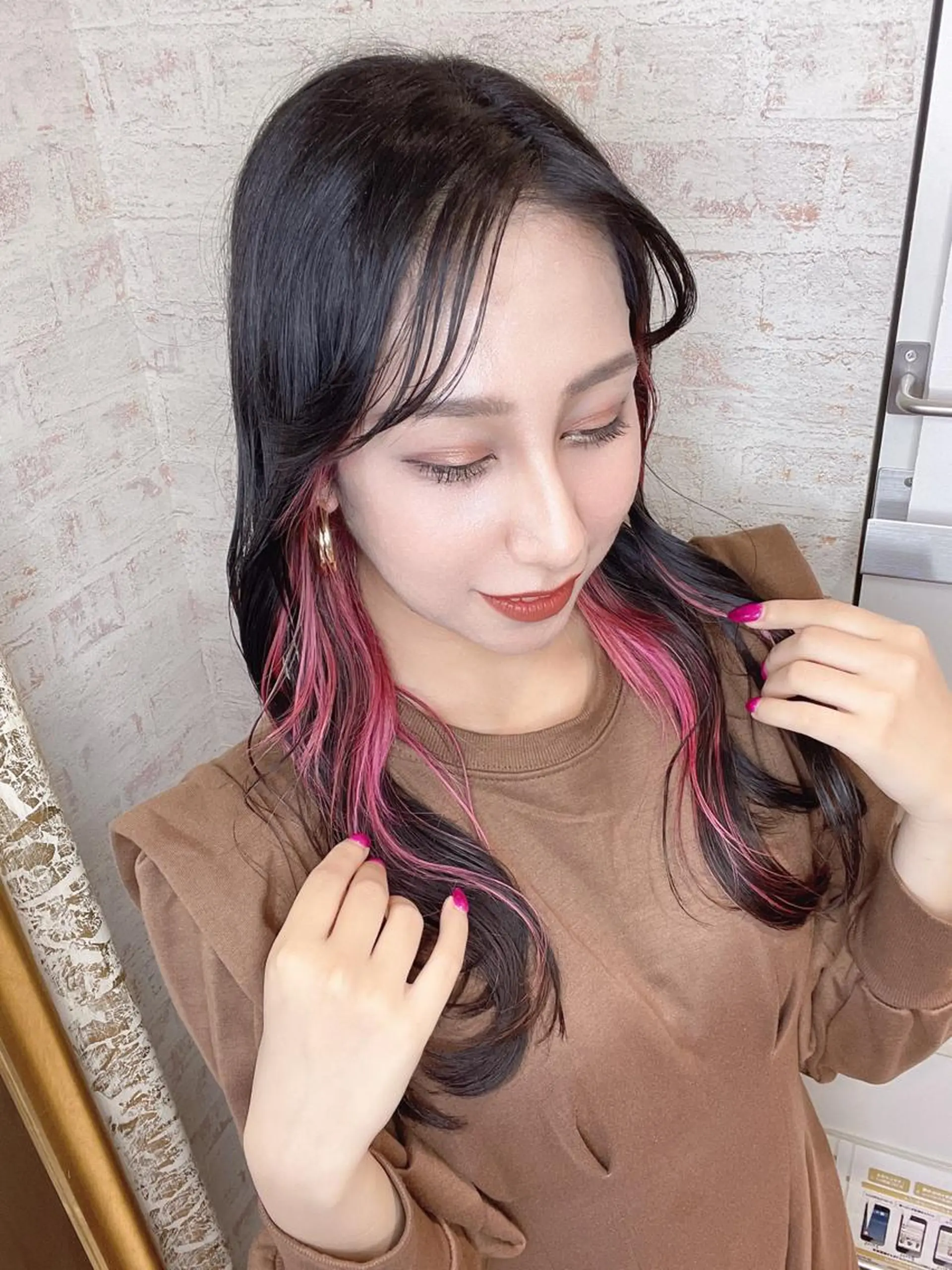 ロング カラー インナーカラー ピンクカラー matiz マティス　表参道所属・💜アンブレラカラー 髪質改善　丸尾】のヘアスタイル