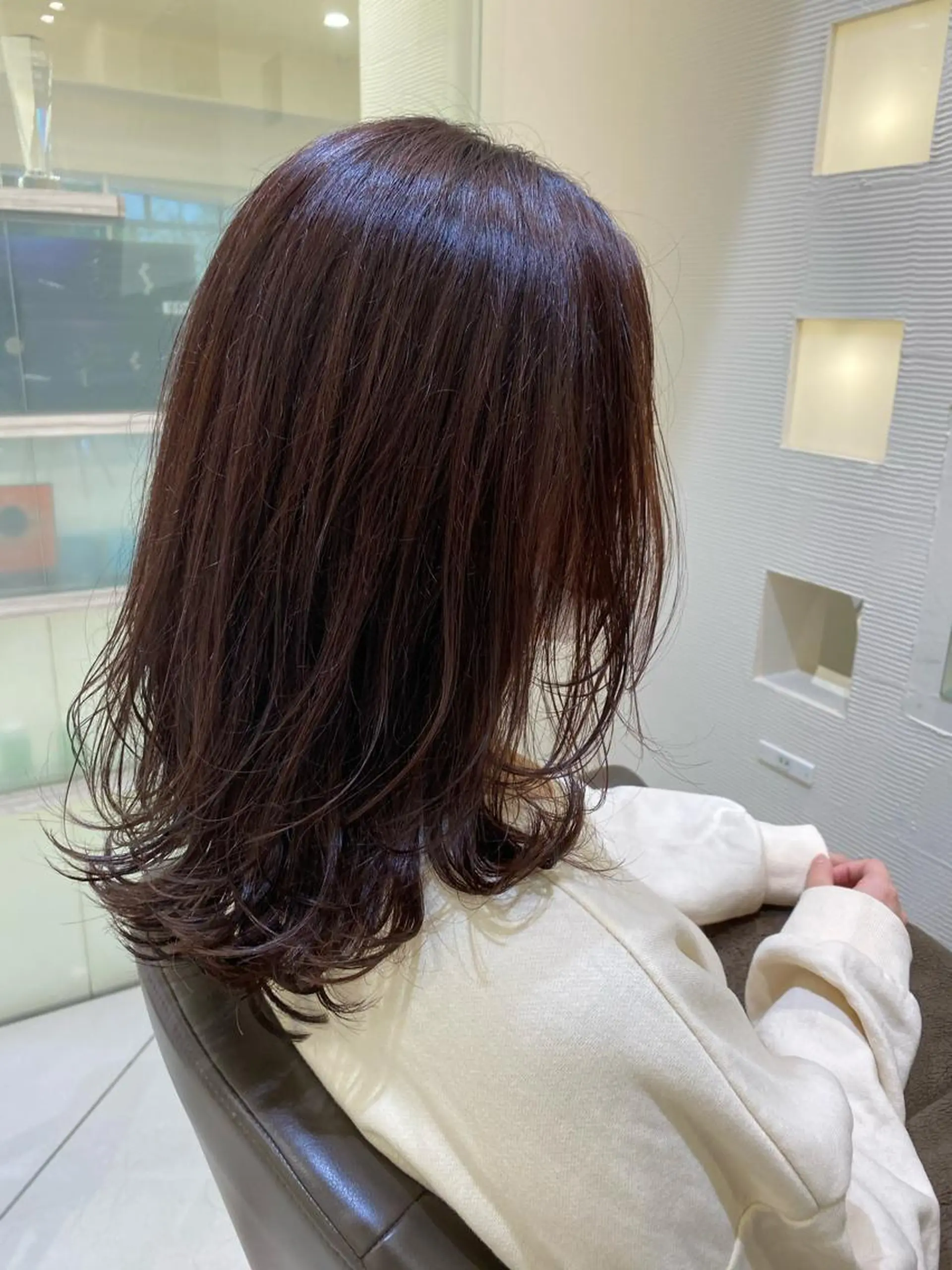 セミロング カラー レイヤーカット ヘアカラー プレイングカラー🤍 細めハイライトのヘアスタイル