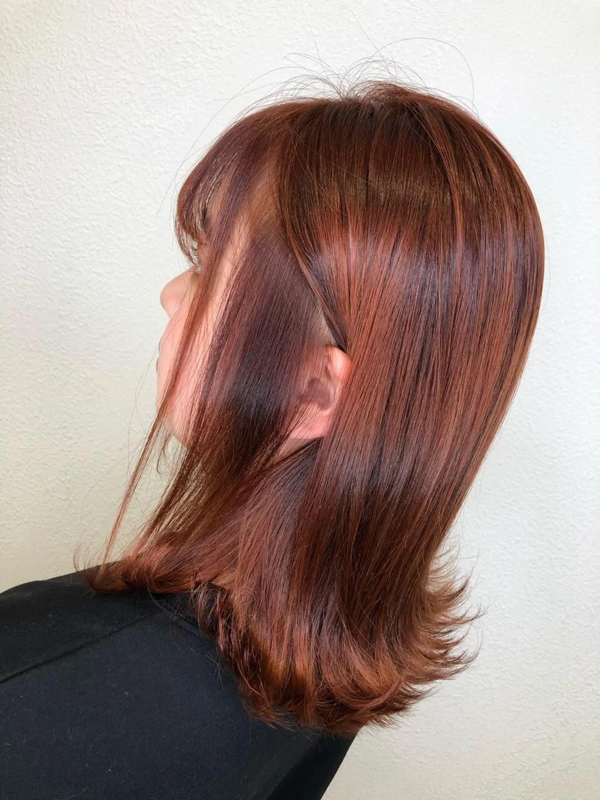 セミロング ヘアカラー 岸 保奈美のヘアスタイル