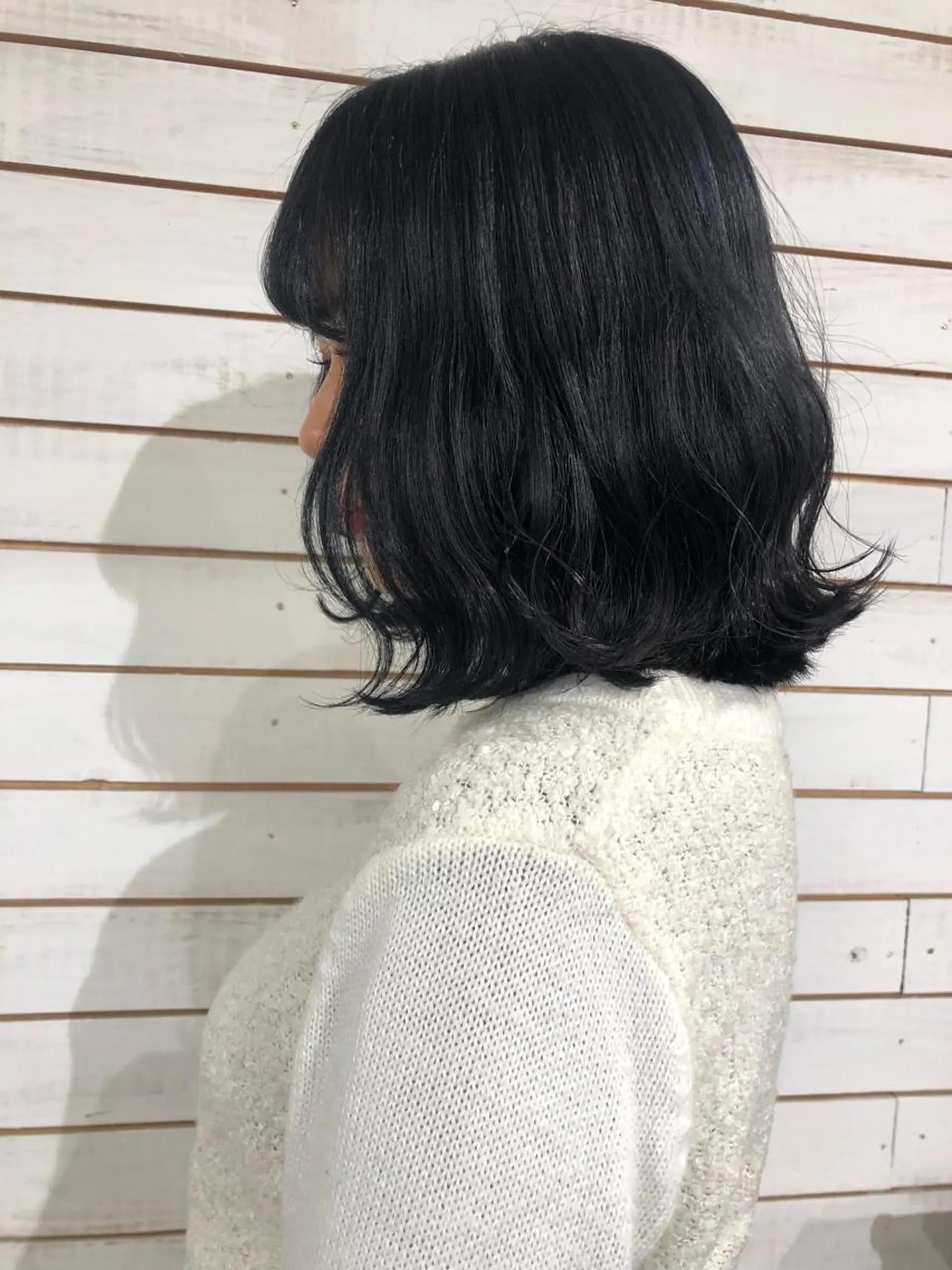 ミディアム カラー 黒髪 ネイビーカラー ヘアカラー 🦋美髪／エクステ 🦋アベイクミのヘアスタイル