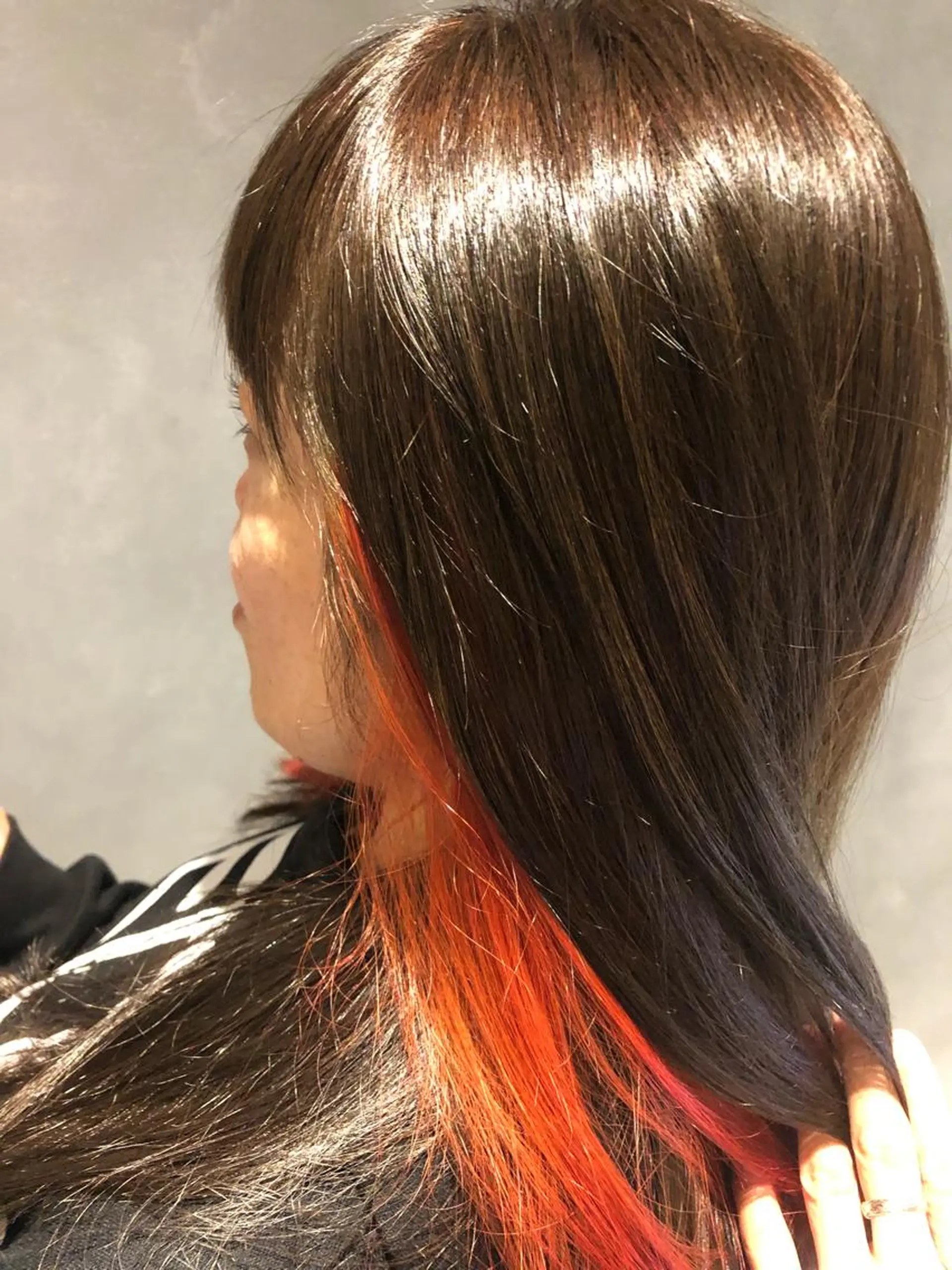 セミロング カラー 長谷川 沙紀のヘアスタイル