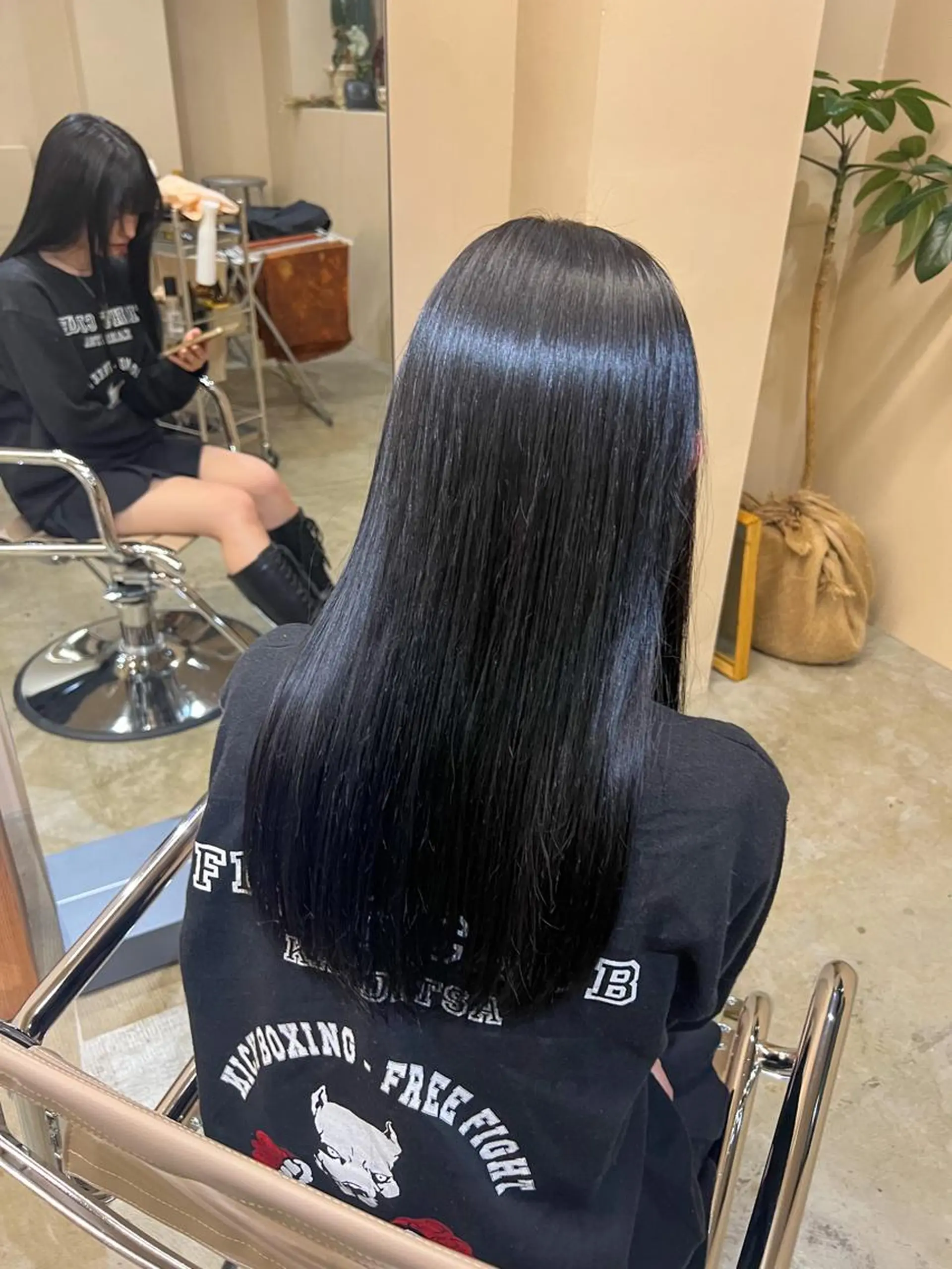 ロング カラー 渡部 真世のヘアスタイル
