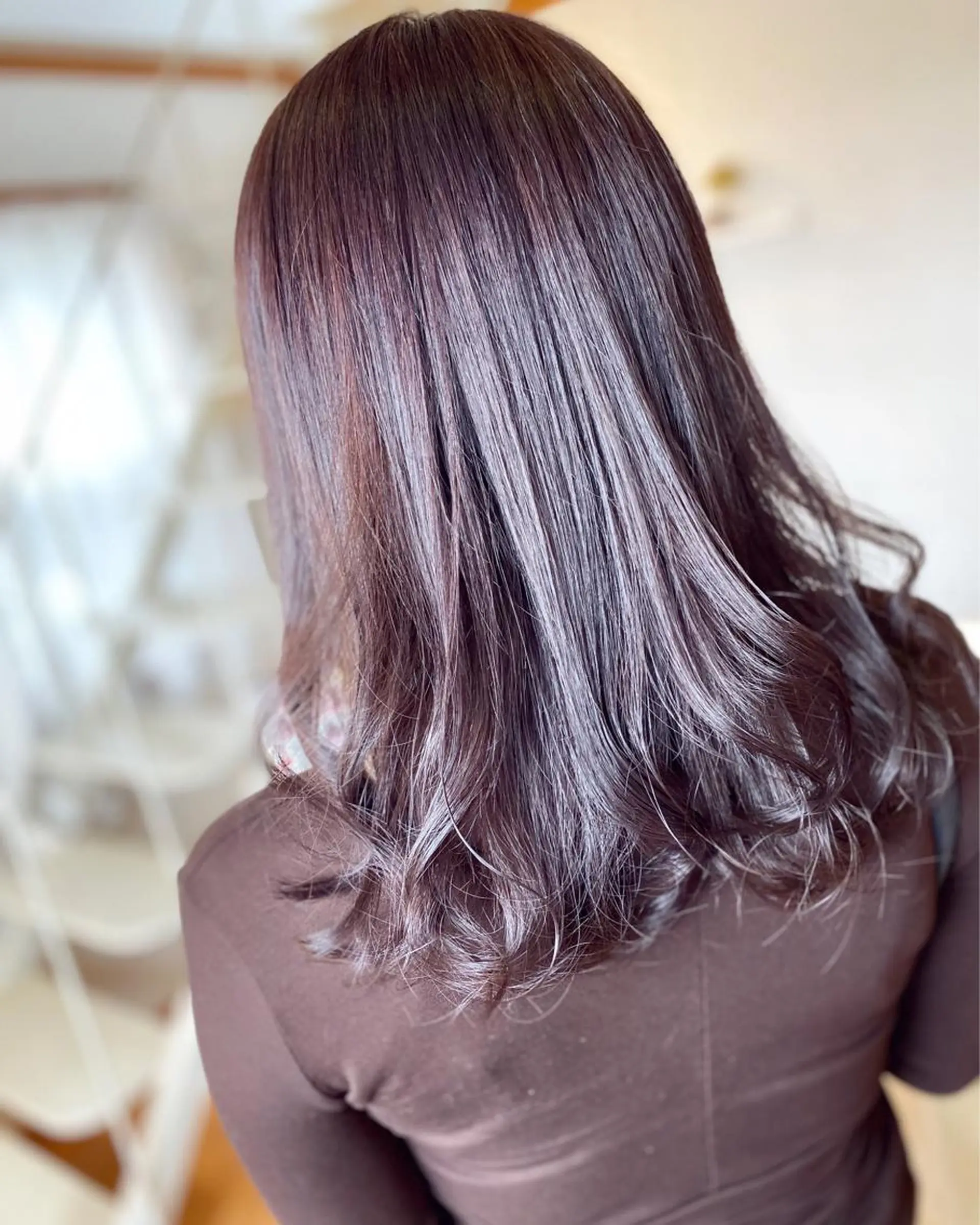 セミロング カラー 荒木 ひろかのヘアスタイル