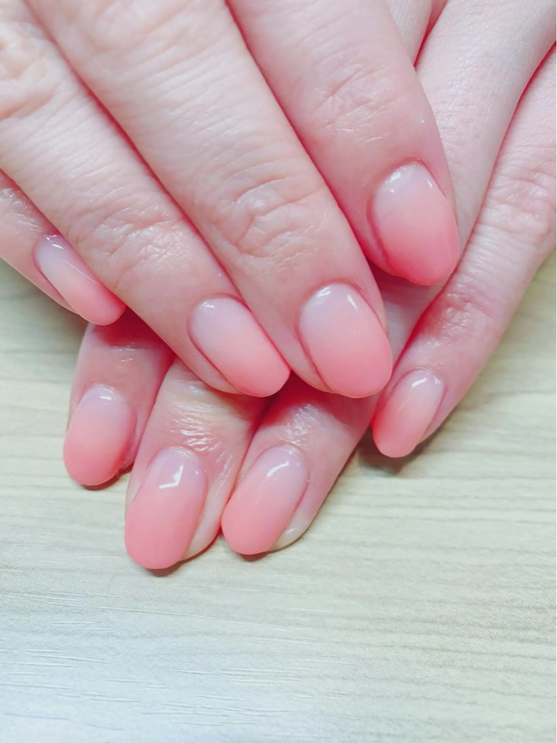 ショート カラー ネイル グラデーションカラー グラデーション オフィスネイル ハンドネイル NailbyN所属・Nail_by N1のネイルデザイン