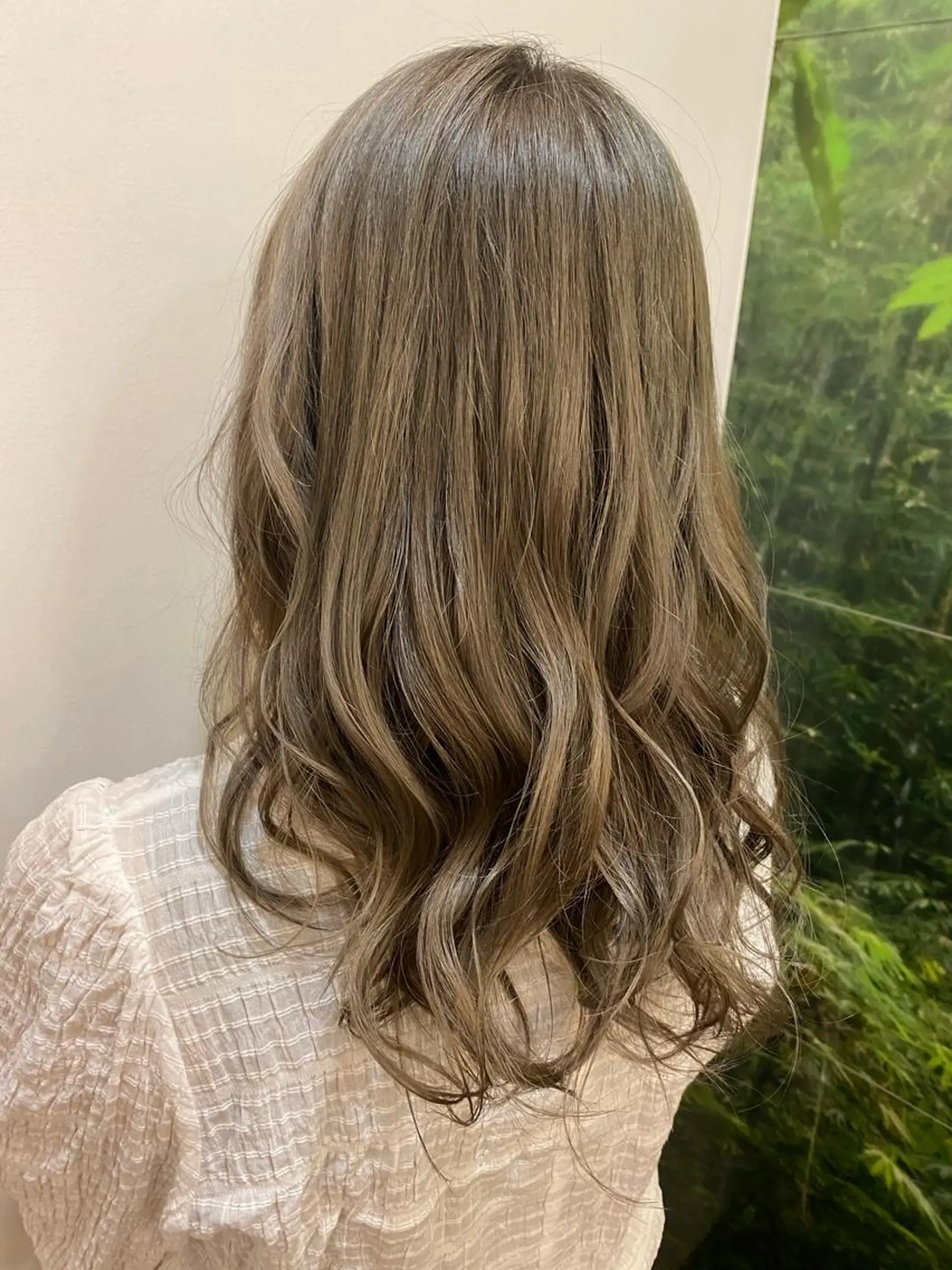 ロング カット ヘアカラー トリートメント ヘアセット 美髪/髪質改善 顔周り/透明感カラーのヘアスタイル