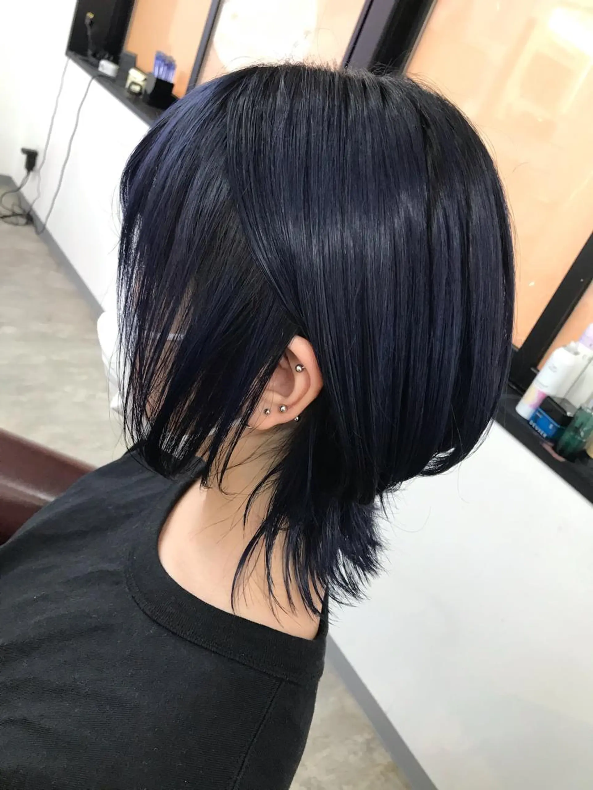 ミディアム カラー 黒髪 ブルーカラー ダブルカラー グラデーションカラー カット 🌙磯野 風香🌙 ReCharme新保のヘアスタイル