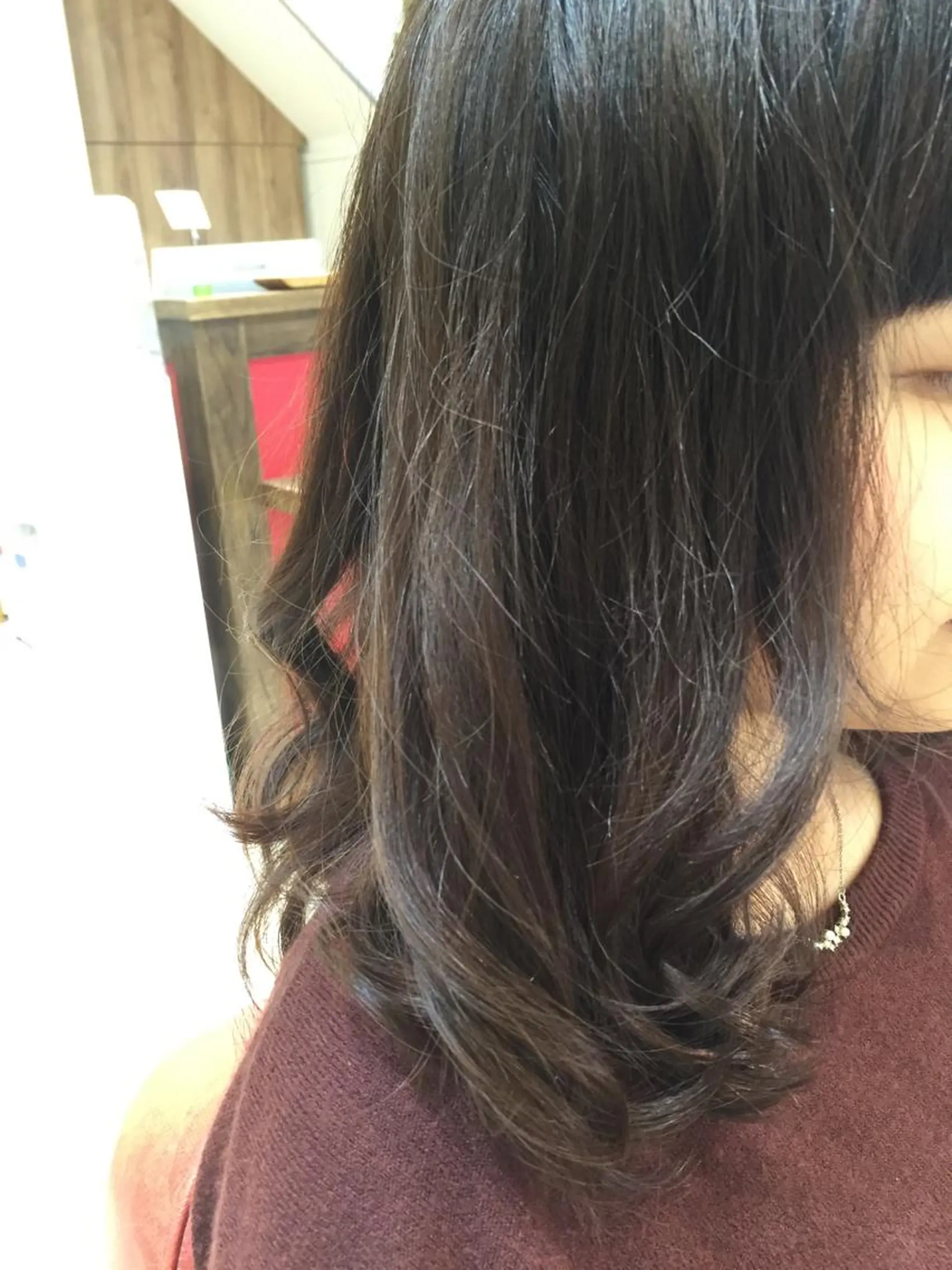セミロング カラー 吉岡 三四朗のヘアスタイル