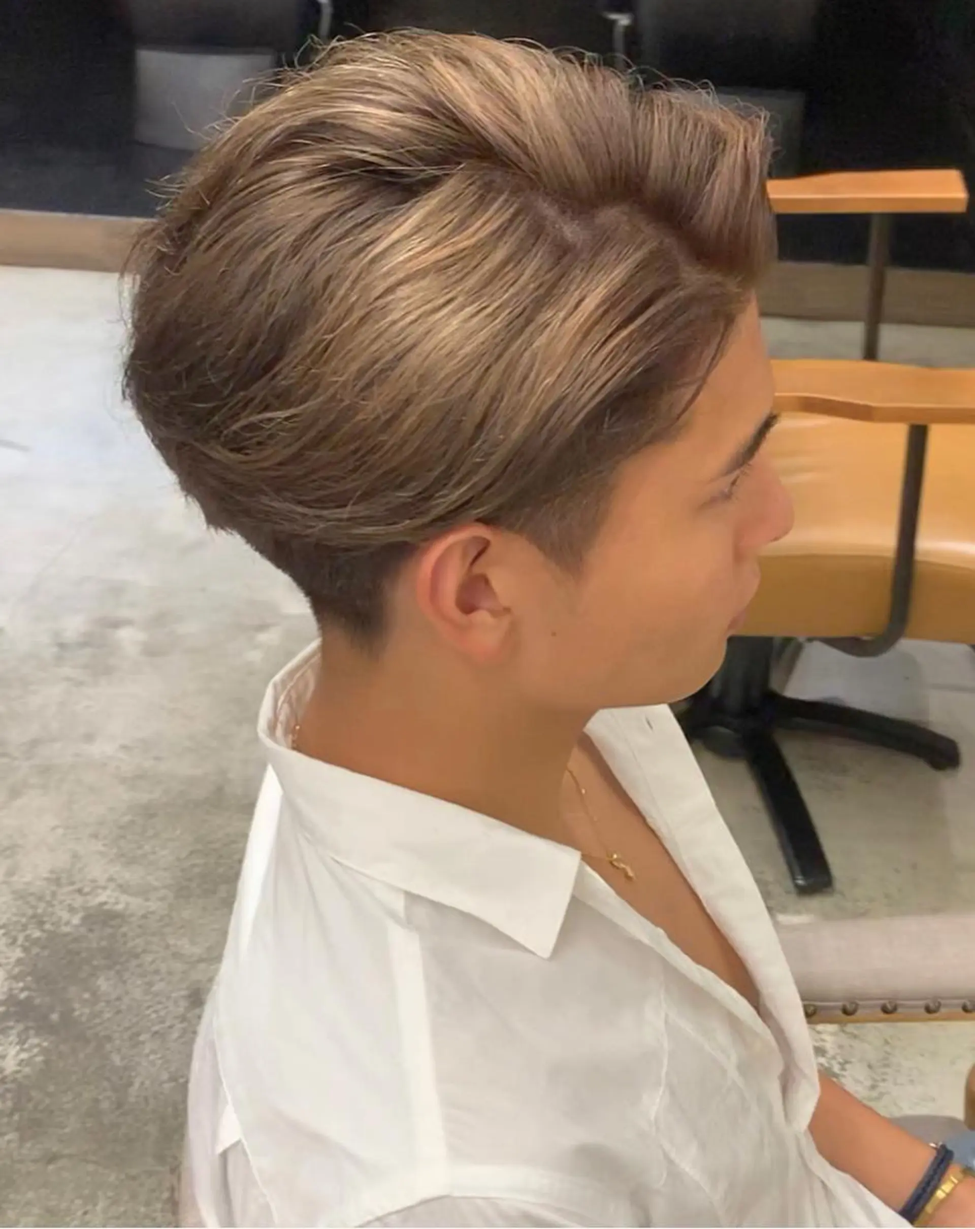 ミディアム カラー パーマ ヘアアレンジ メンズ ベージュカラー ミルクティーベージュ NOGYI所属・野木 良平のヘアスタイル