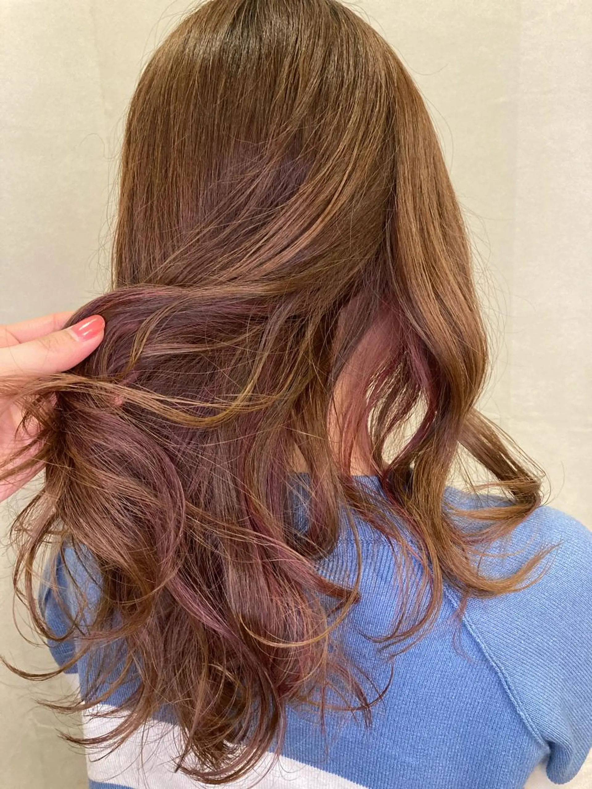 ロング カラー ヘアカラー 宮原 佳苗のヘアスタイル